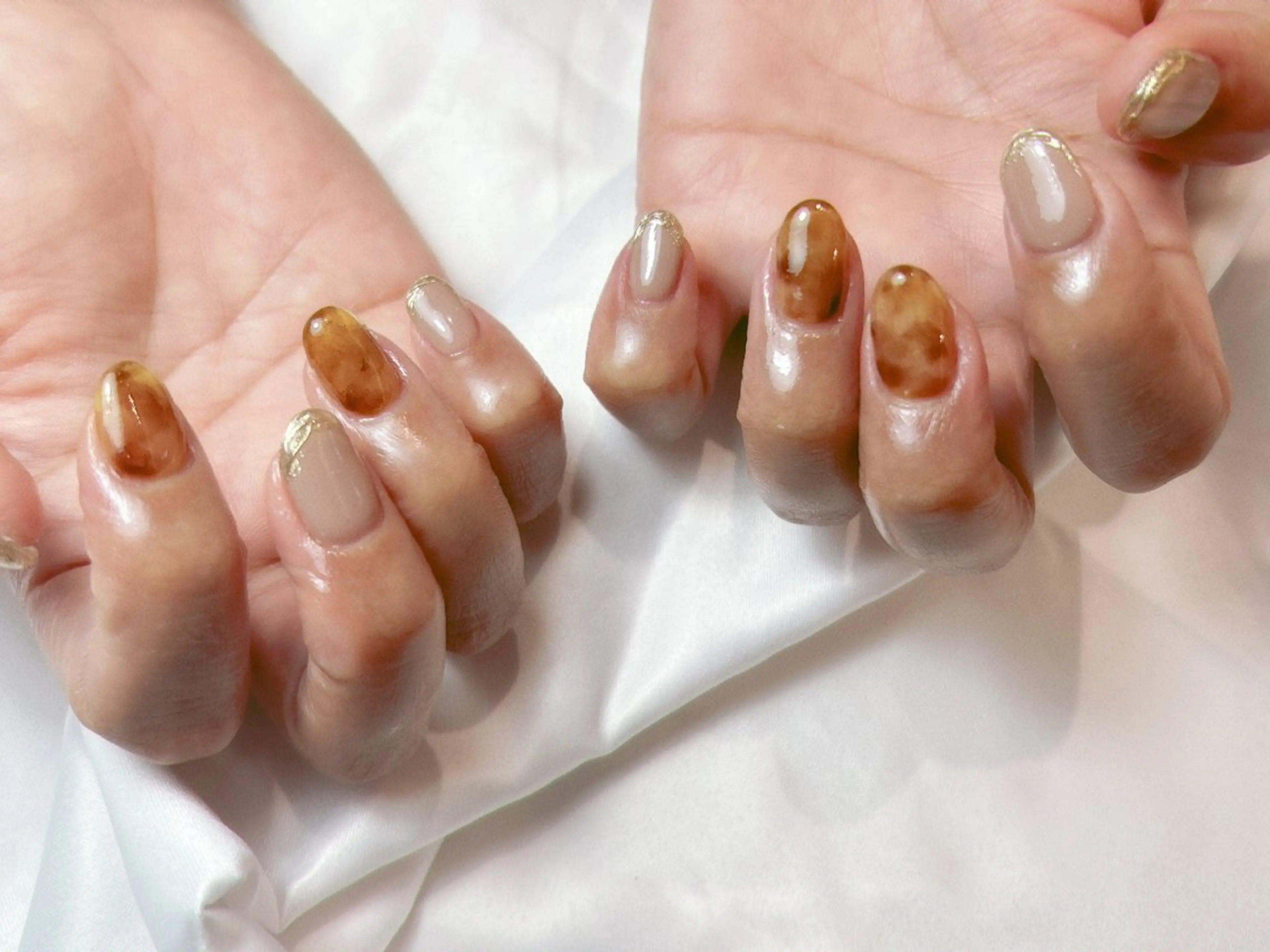 ネイル べっ甲ネイル tote. sumileのネイルデザイン