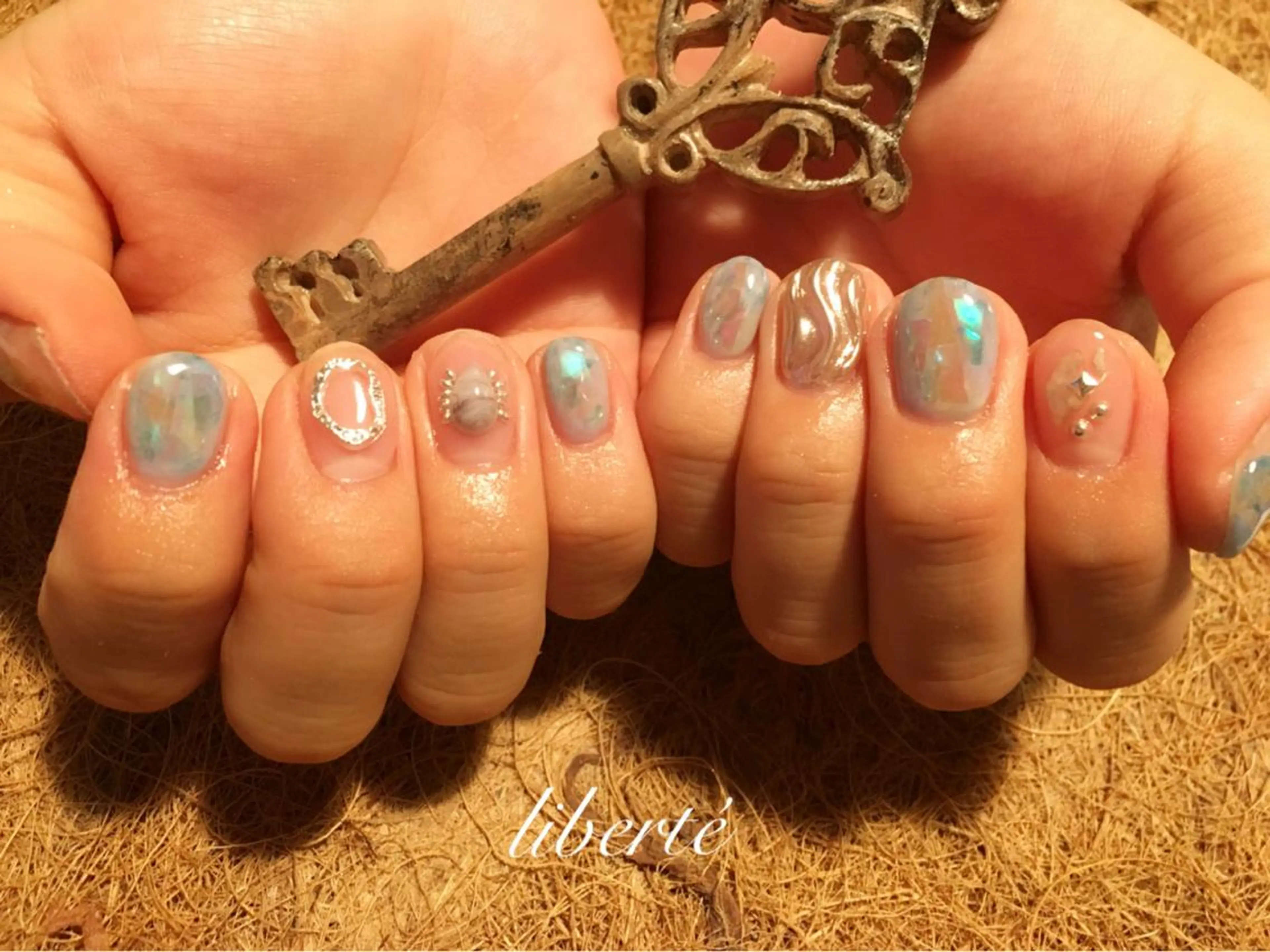 ネイル liberté (リベルテ)のネイルデザイン