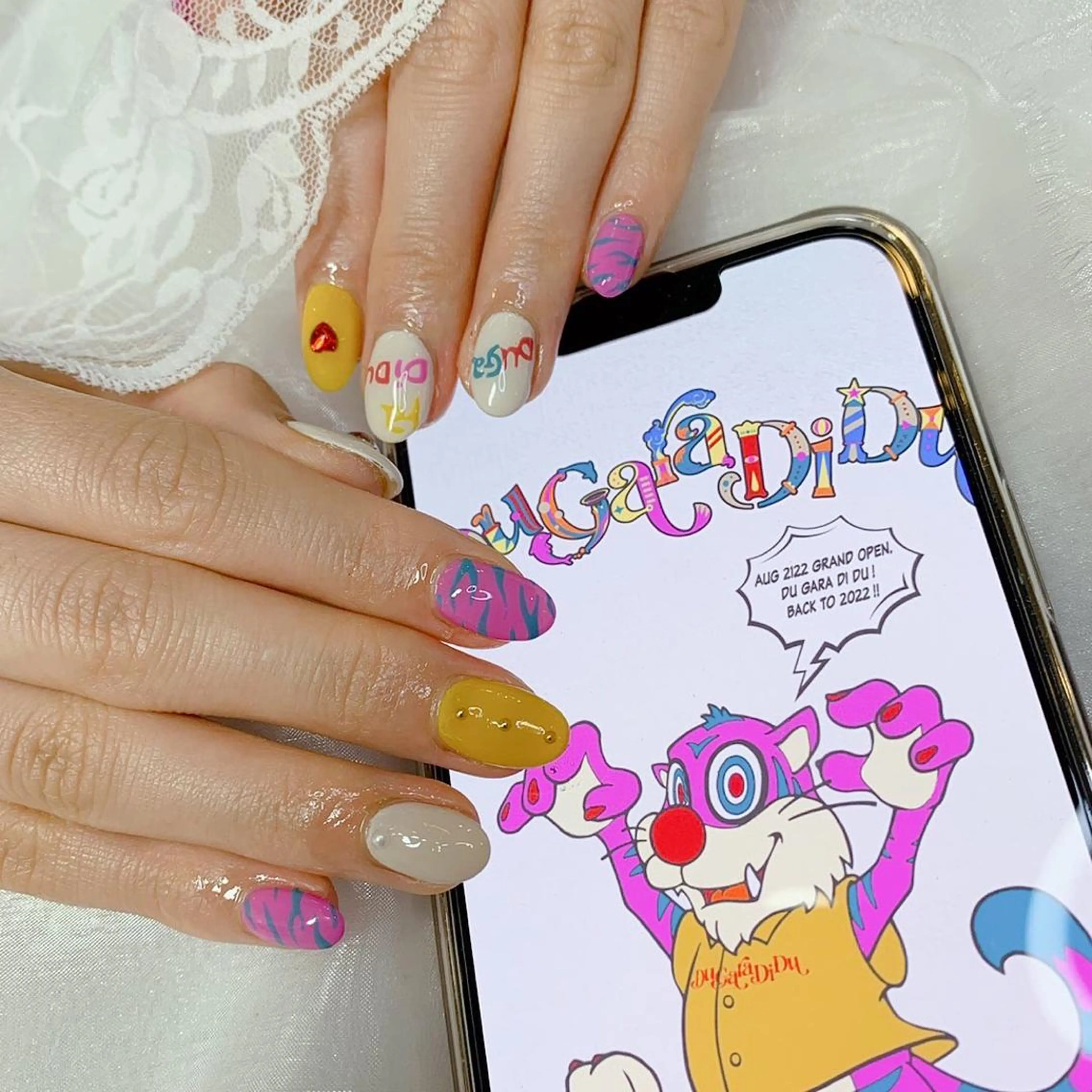 ネイル ハンドネイル La neige* yuki 🥯🍑のネイルデザイン