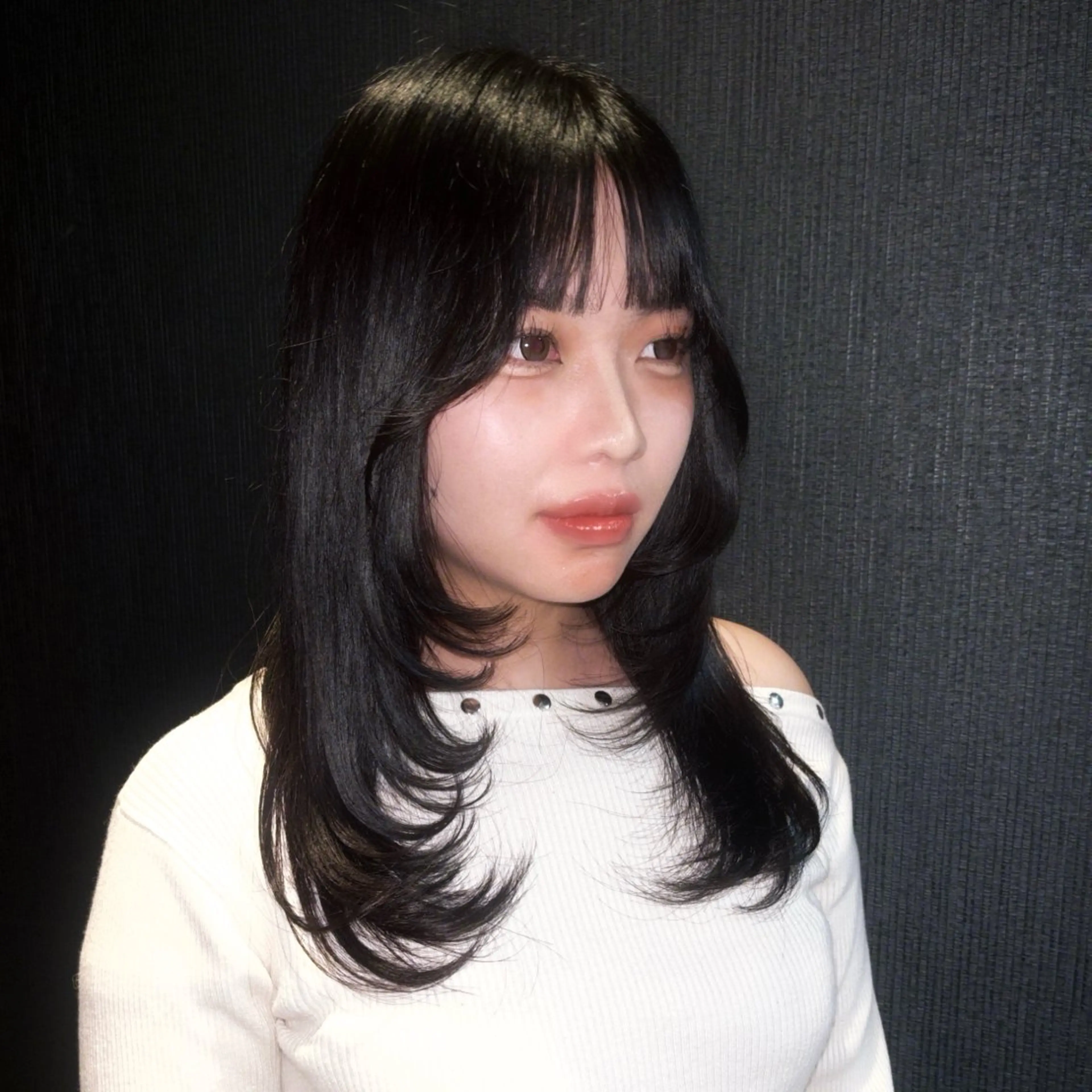 ミディアム カラー 顔周りカット レイヤーカット カット ヘアカラー レイヤーカット/ フェミニン💕/鏡のヘアスタイル