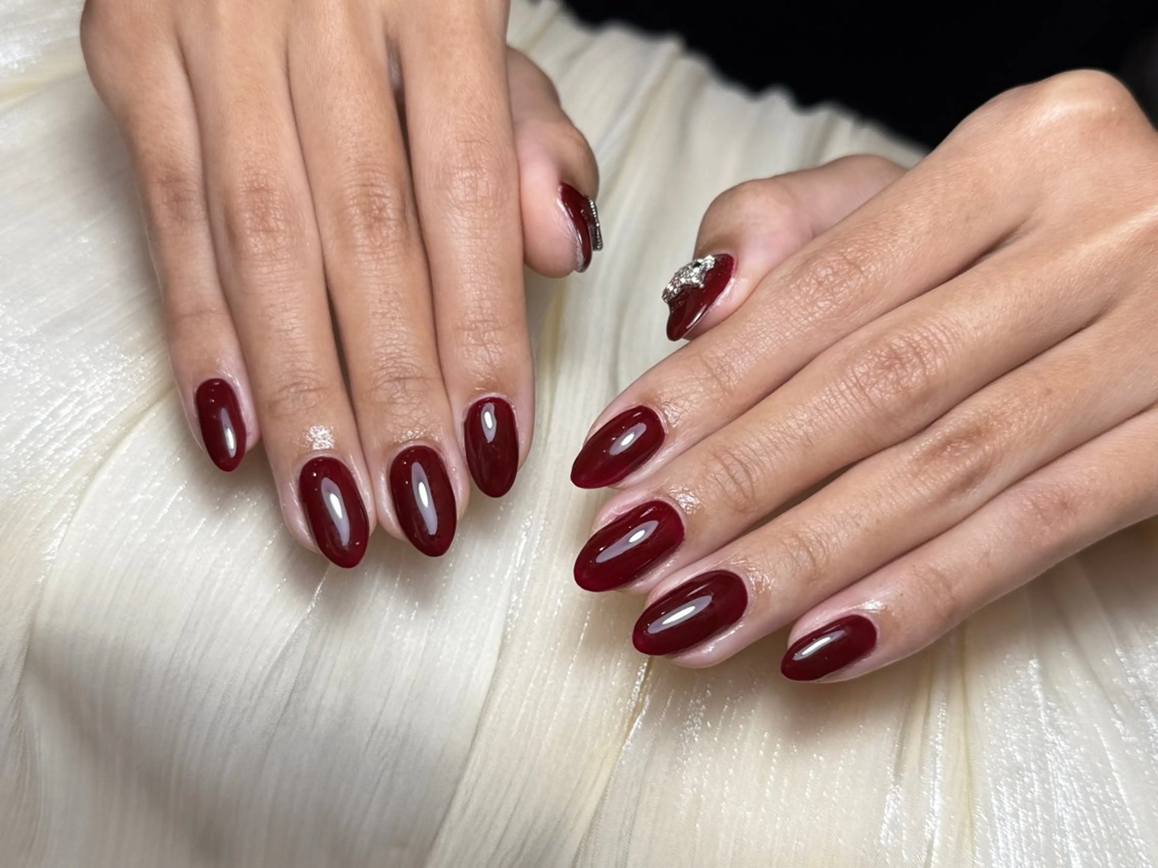 ネイル ハンドネイル ハンドケア DEMAIN- ERIのネイルデザイン