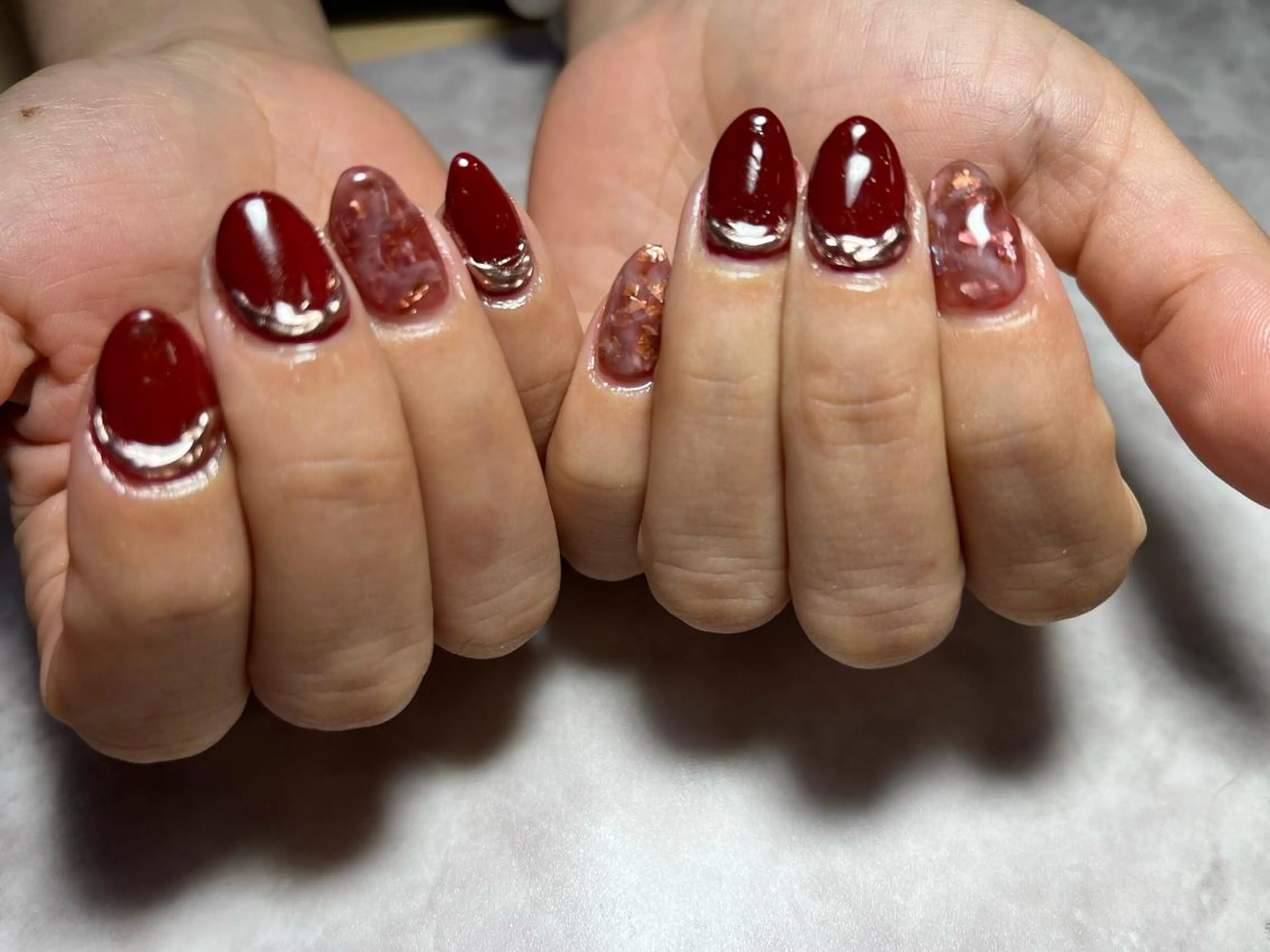 ネイル ボルドー ミラーネイル ニュアンスネイル Ruana Nailのネイルデザイン