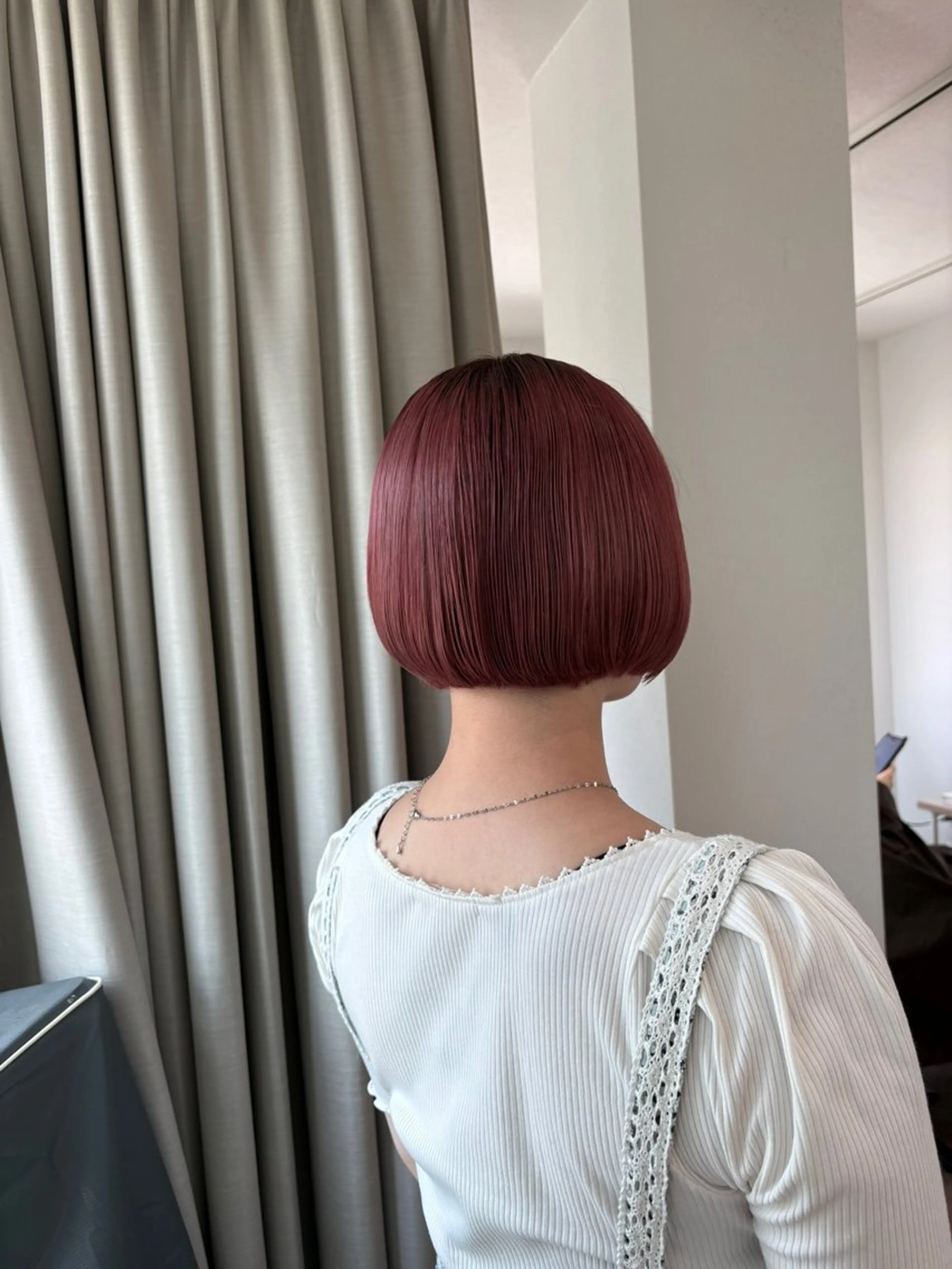 ショート カラー 檜山 知可子のヘアスタイル