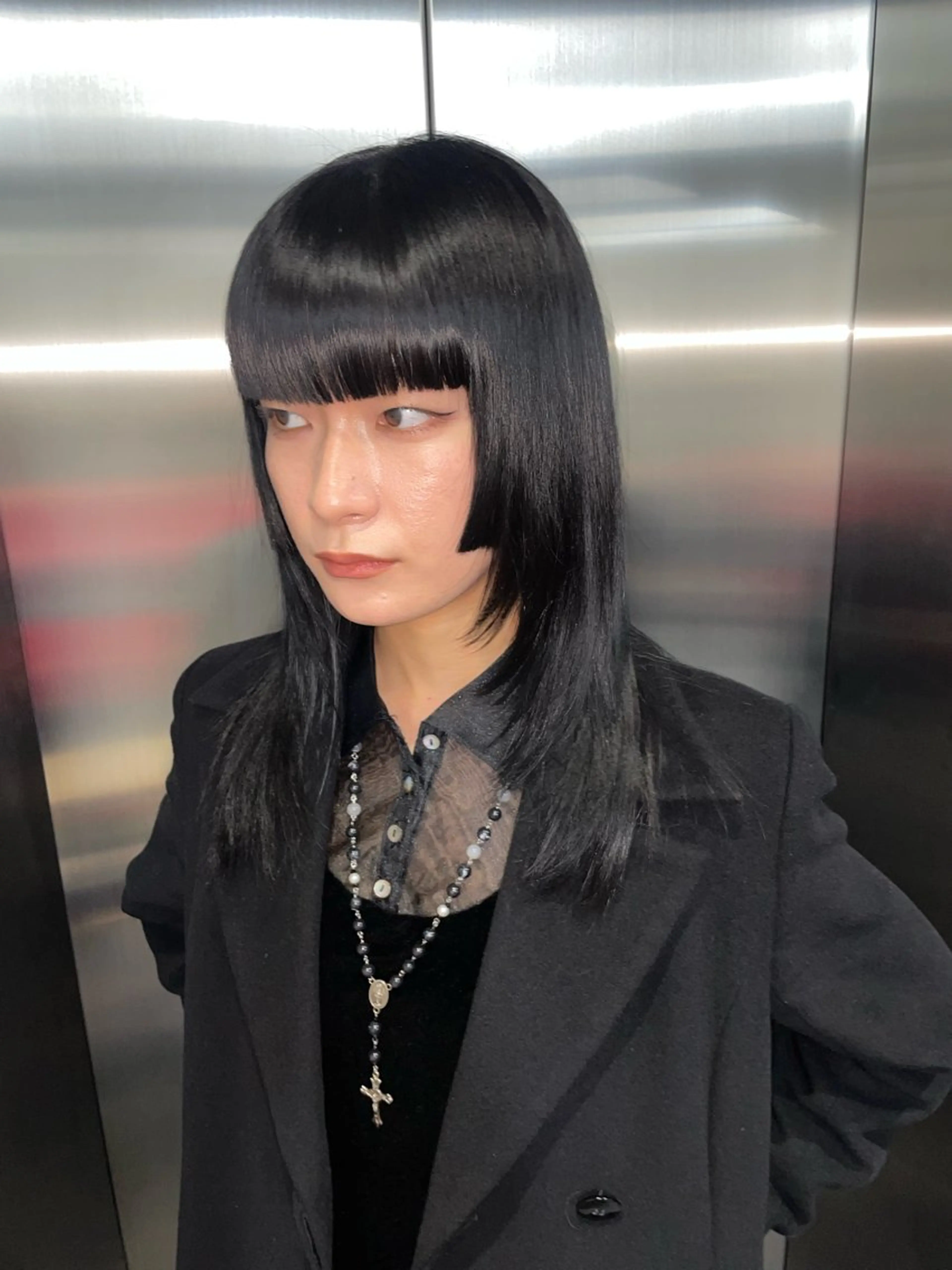 ミディアム レイヤーカット Null所属・残留しないハイトーン 🎀マホのヘアスタイル