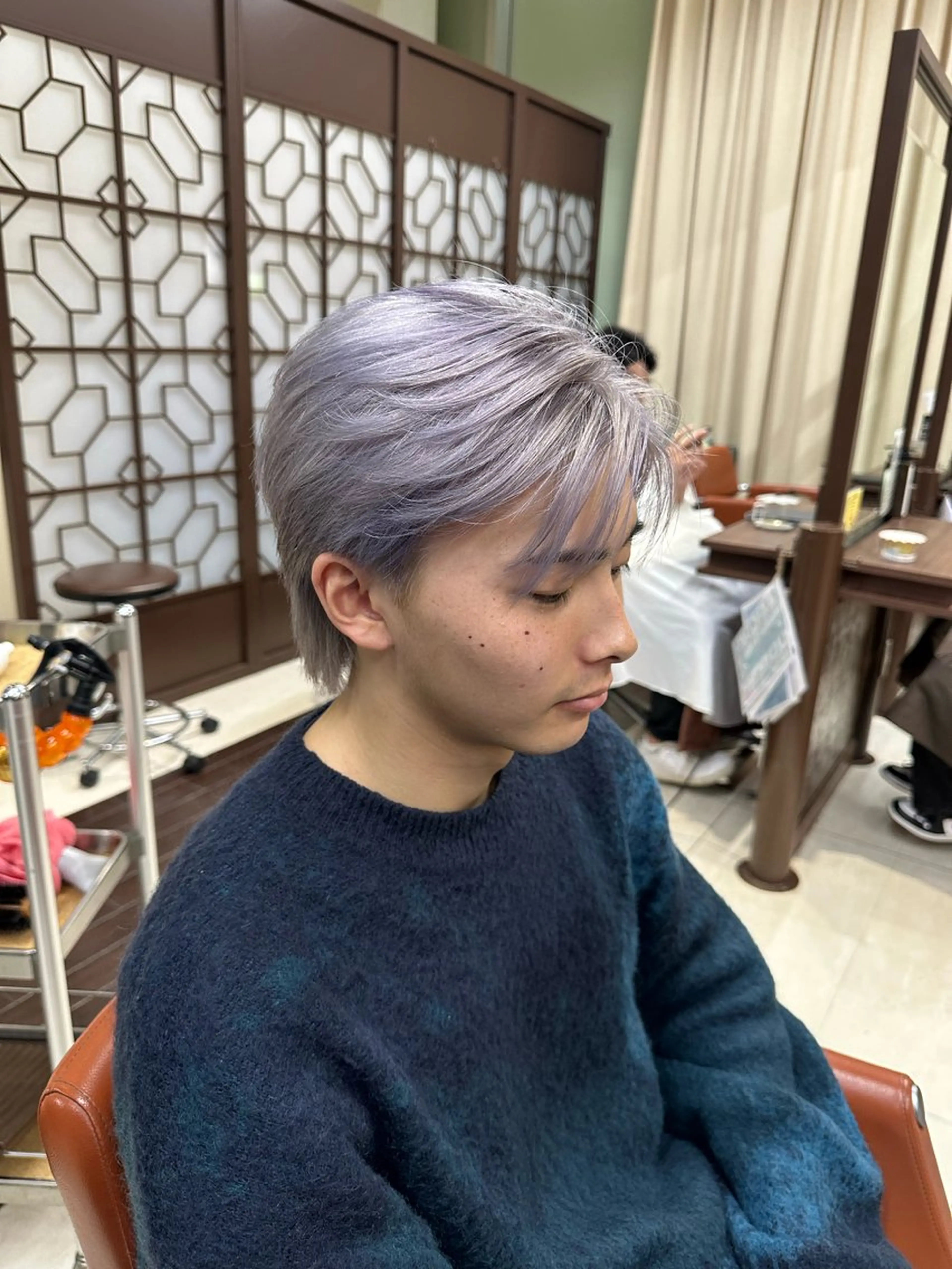 ショート カラー パーマ メンズ メンズブリーチ アッシュ ブリーチ シルバー シルバーアッシュ 毎月230人担当/ メンズヘア/清和武虎のヘアスタイル