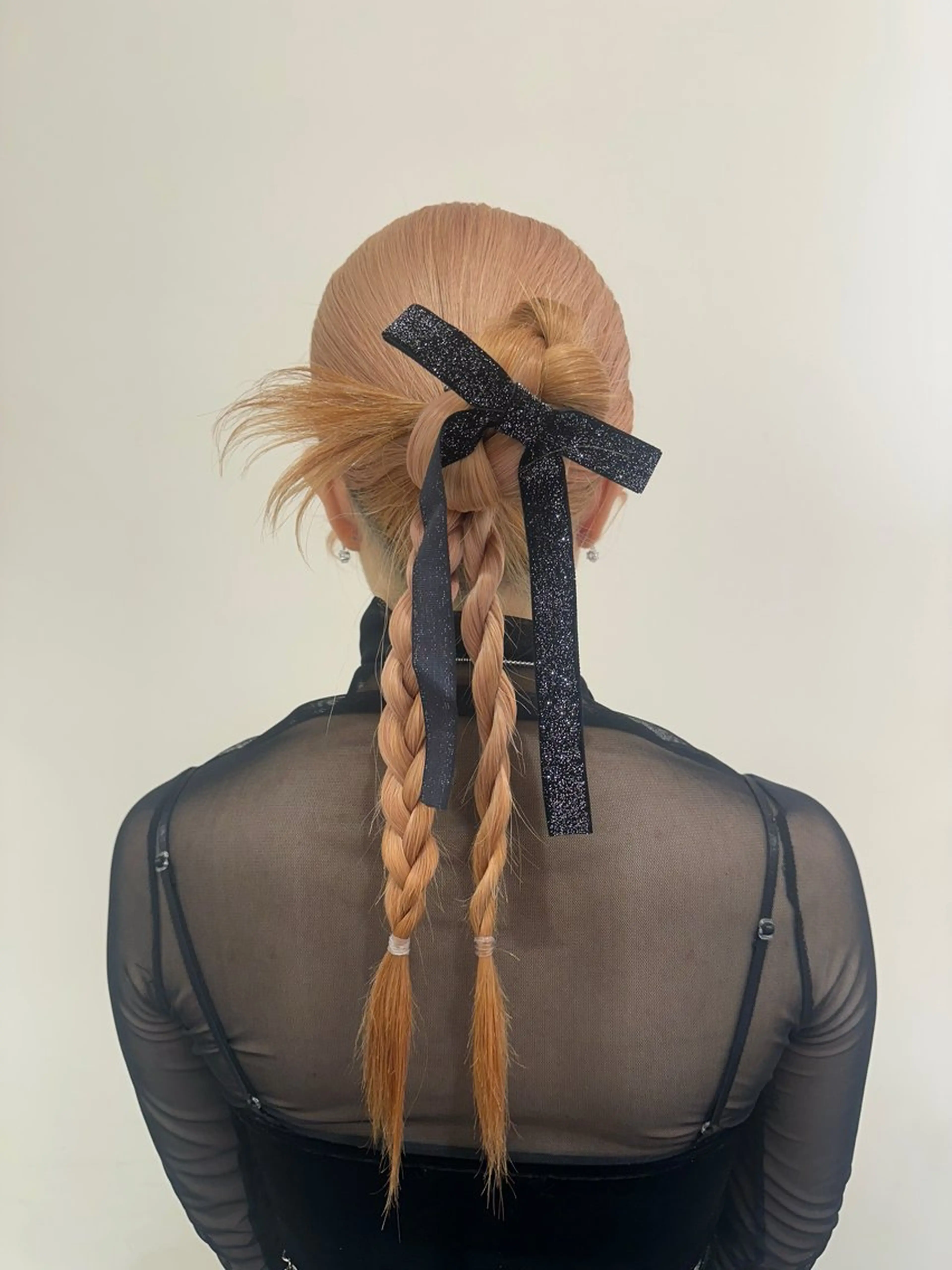 ロング カラー ヘアアレンジ タイトボブ個性派カラ ーAKANEのヘアスタイル