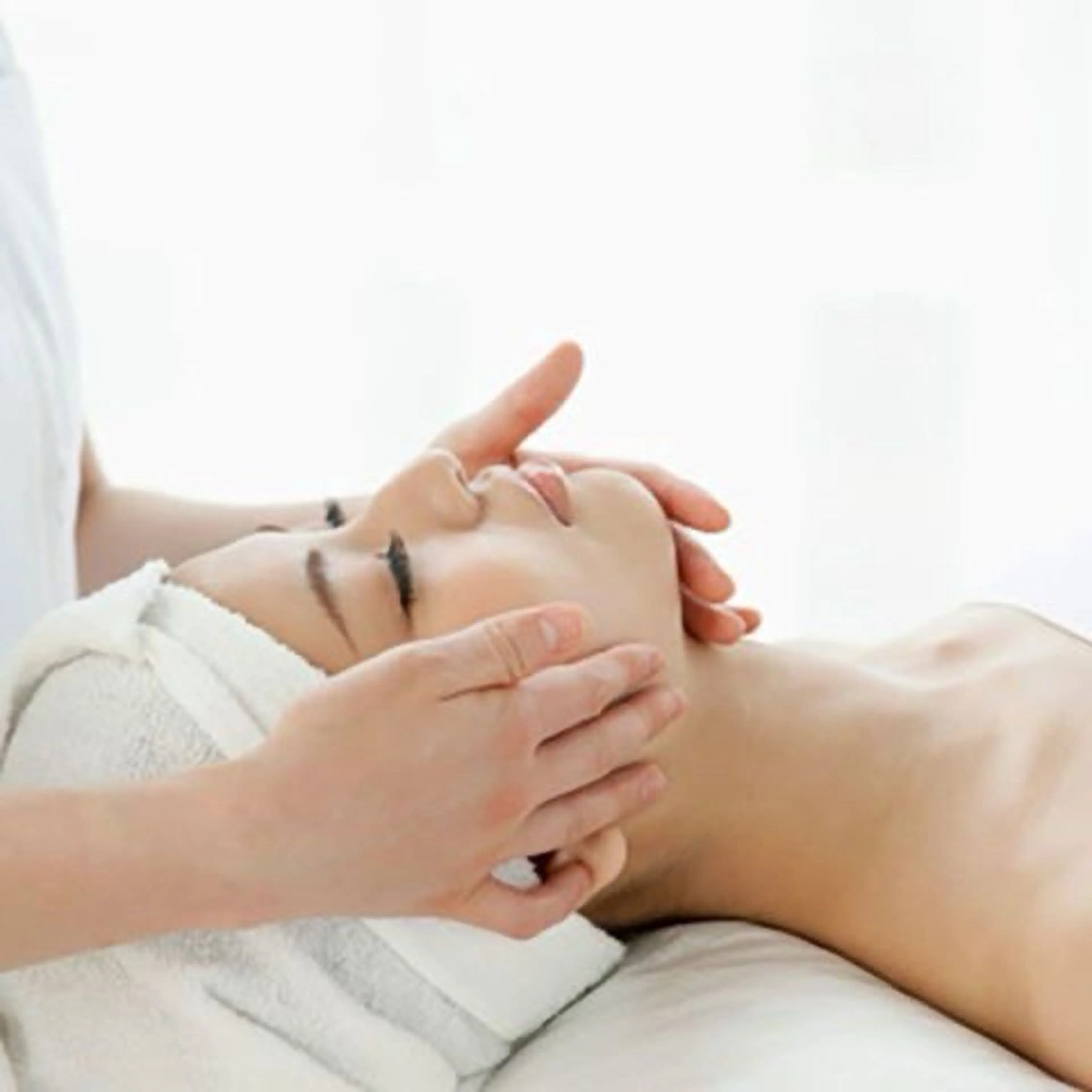 エステ 通うほど変わる本格 エステ心斎橋REVIのエステ・リラクイメージ