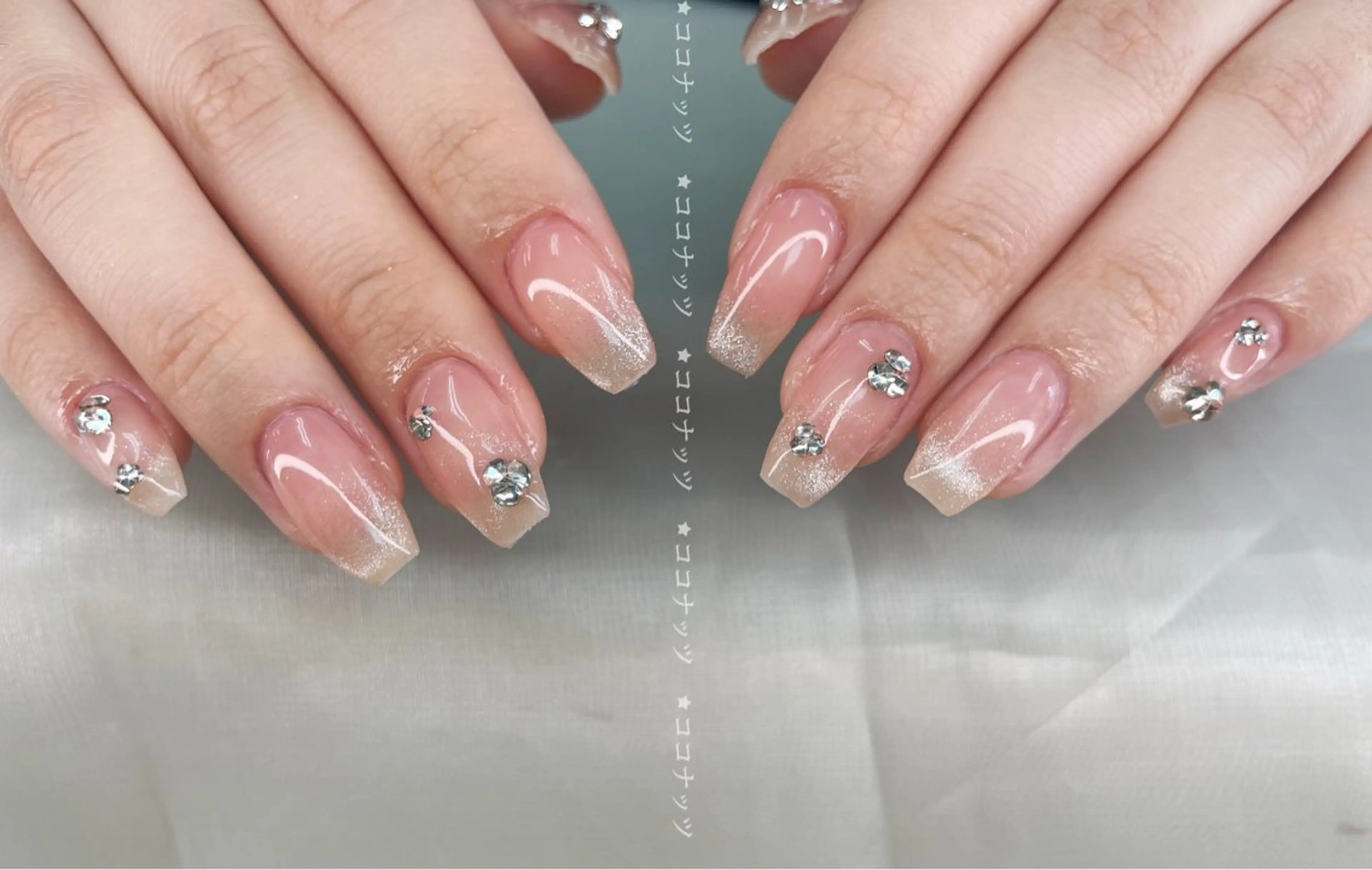 ネイル べっ甲ネイル フレンチネイル キラキラネイル マグネットネイル 大理石ネイル(マーブル) ハンドネイル 神田 ココナッツのネイルデザイン