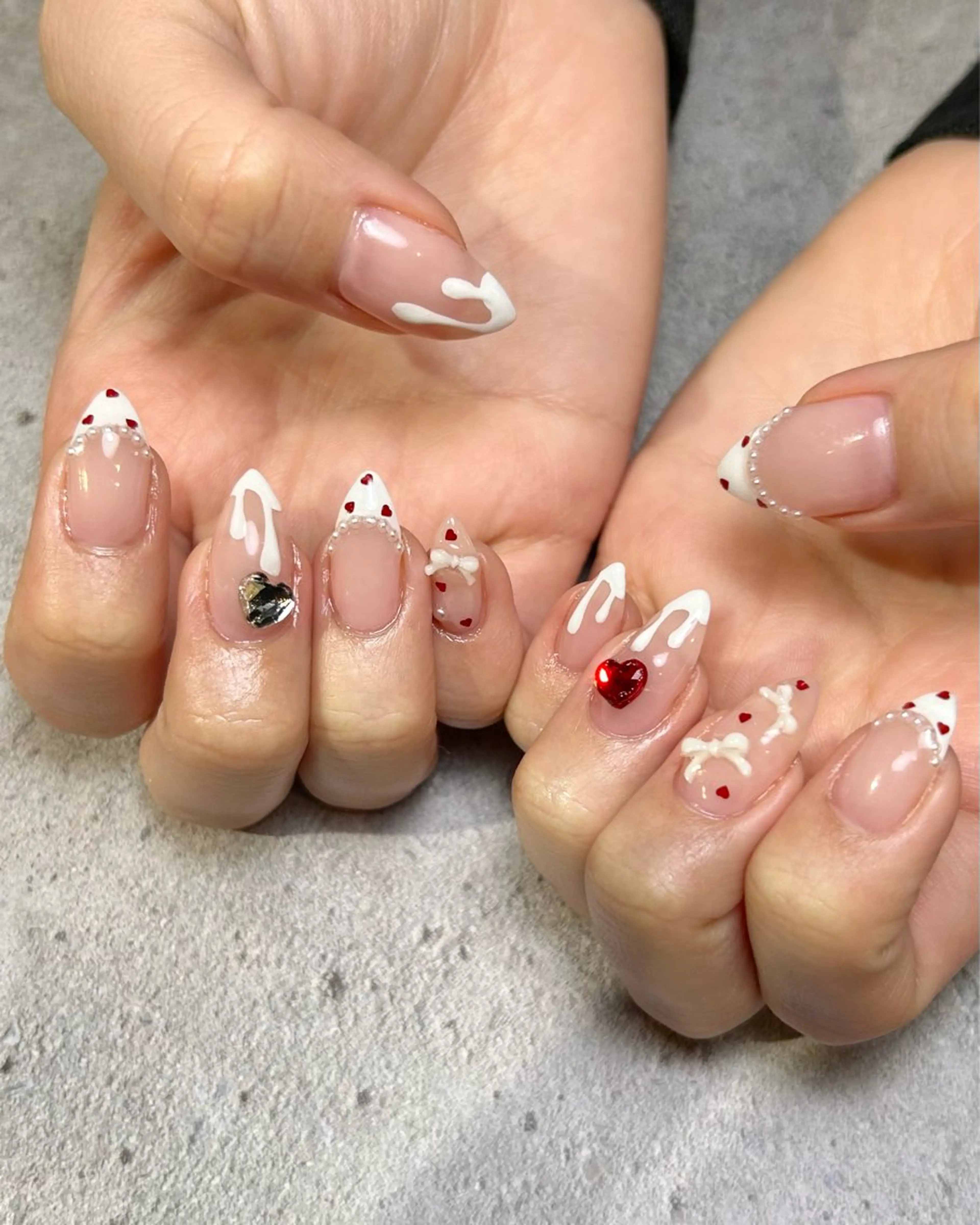 ネイル フレンチネイル 持ち込み バレンタイン ホワイト ハンドネイル Reflection marikoのネイルデザイン