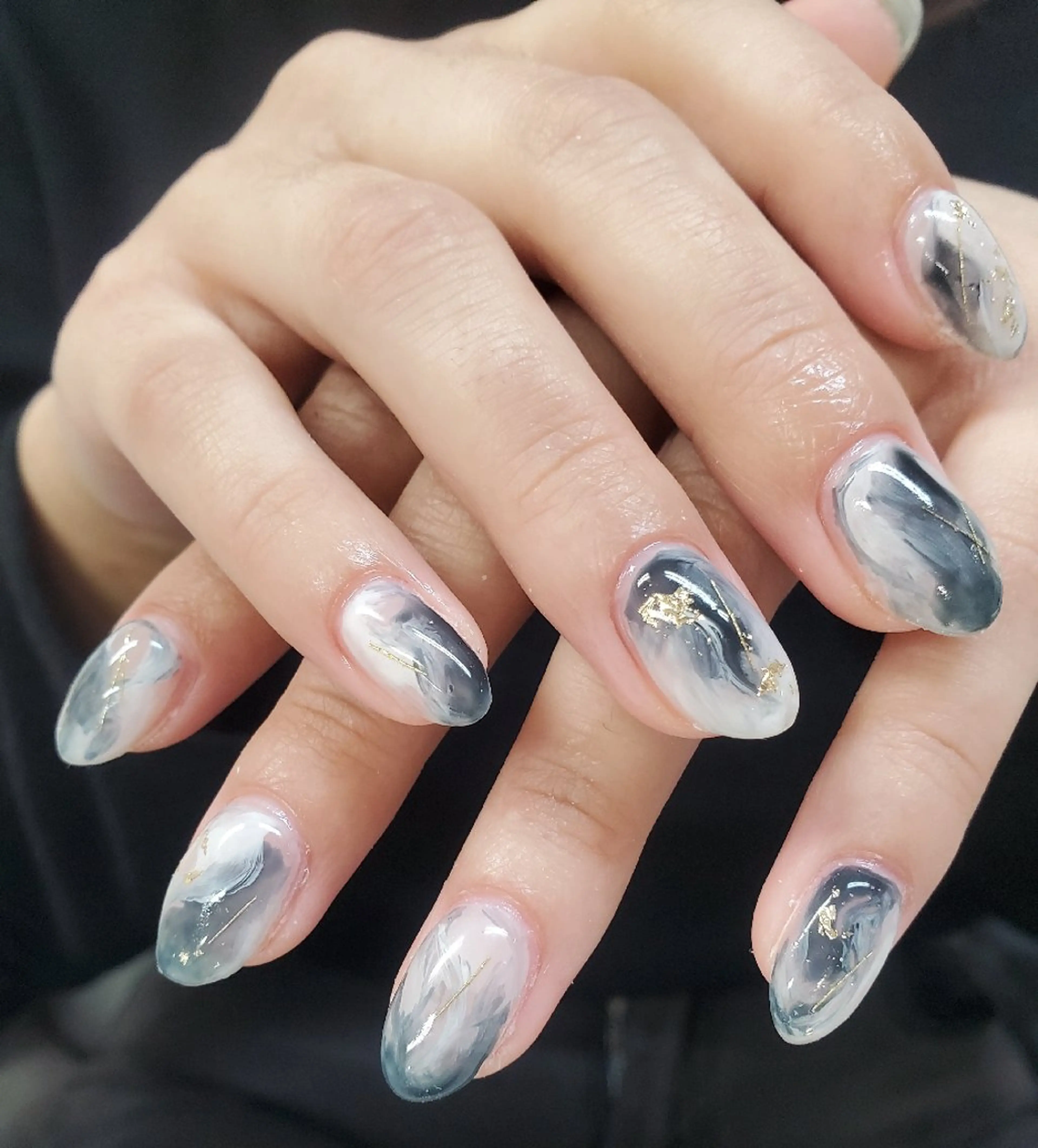 ネイル ゴールド 大理石ネイル(マーブル) ネイビー ニュアンスネイル シンプルネイル ハンドネイル Nail 🌱TSUBASAのネイルデザイン
