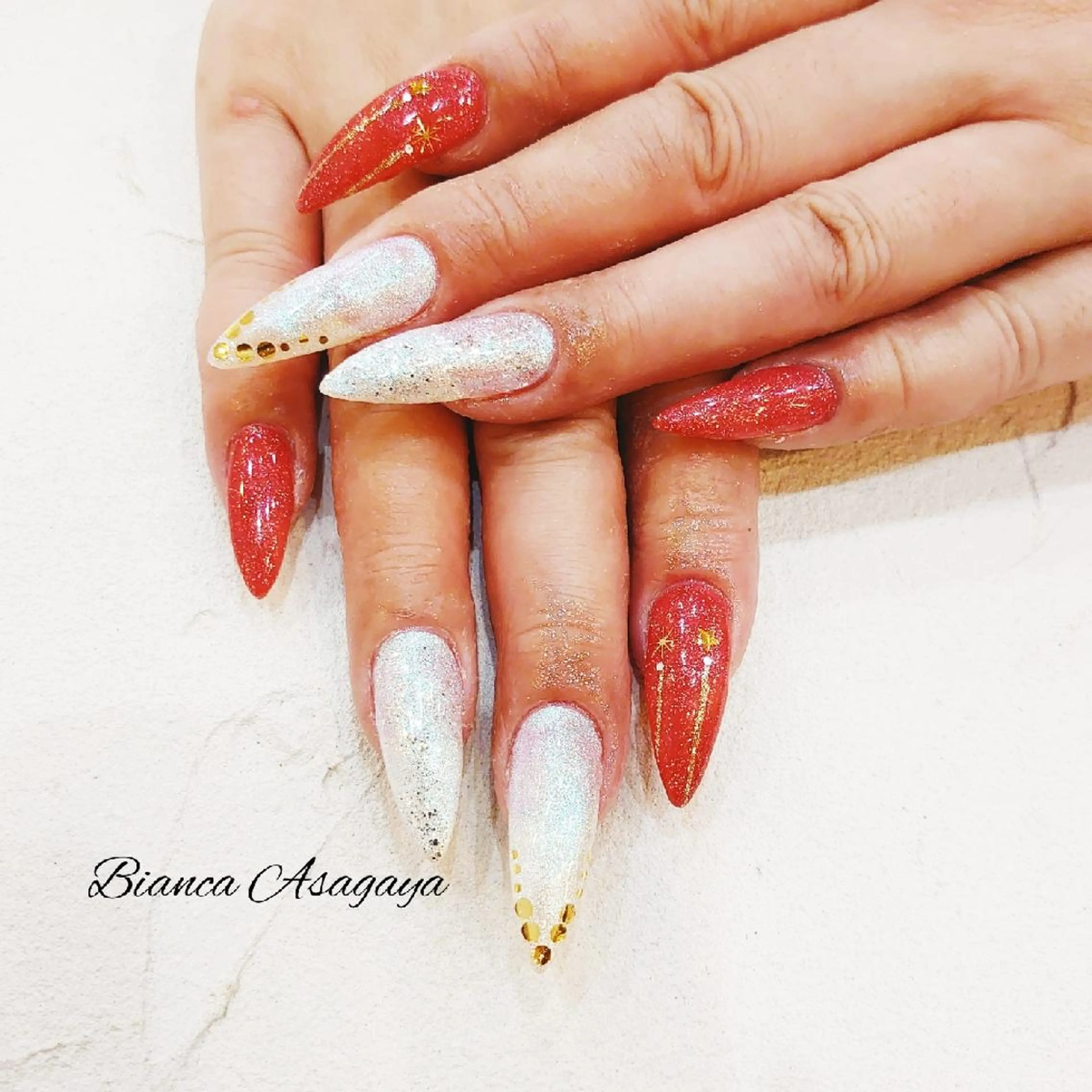 ネイル ラメ(グリッター) 赤色 ハンドネイル Bianca TANAKAのネイルデザイン