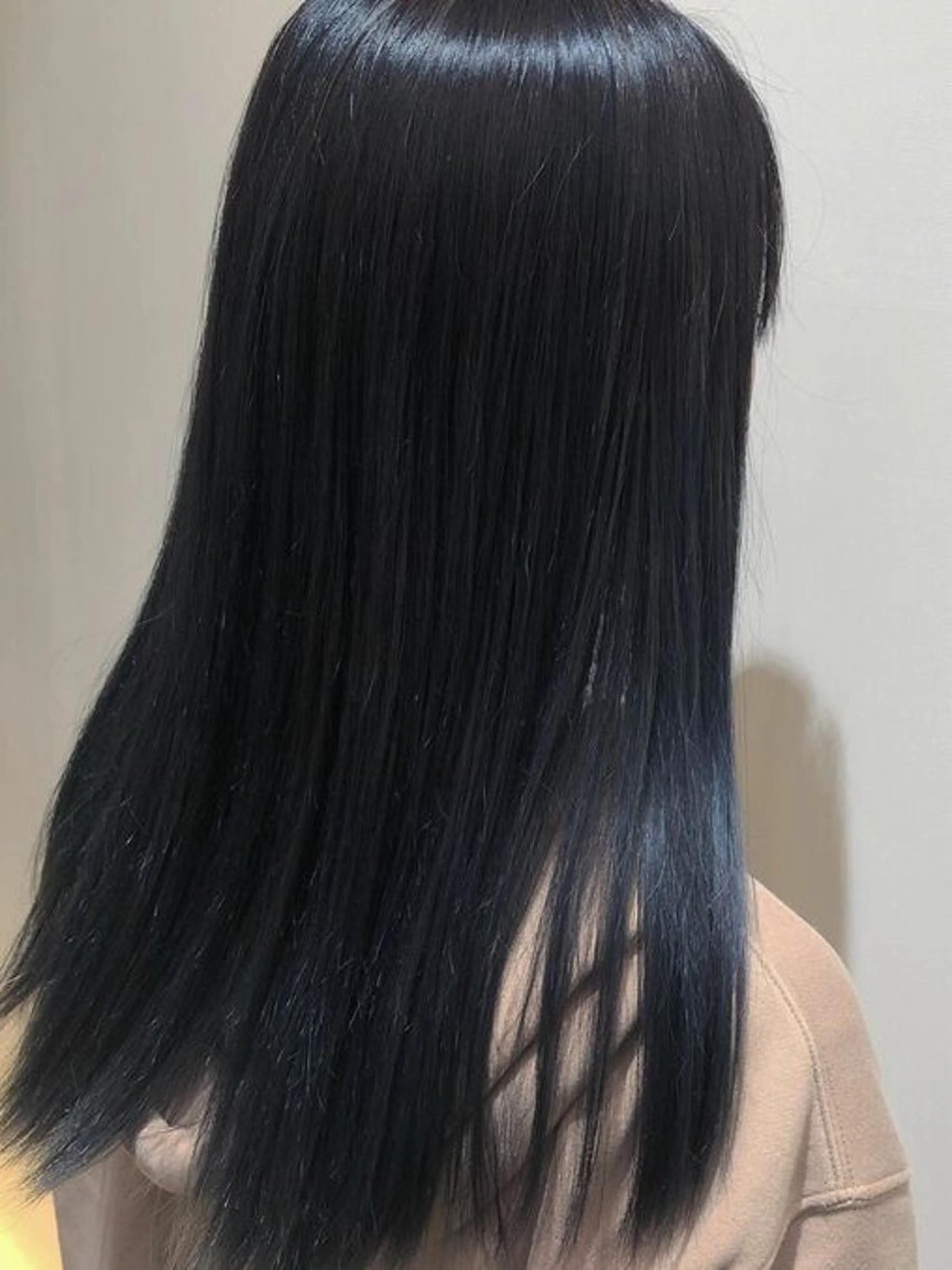 ロング カラー 黒髪 ブルーカラー ブルーブラック 透明感カラー ヘアカラー トリートメント レイヤー/グレージュ 赤み消し/コウスケのヘアスタイル