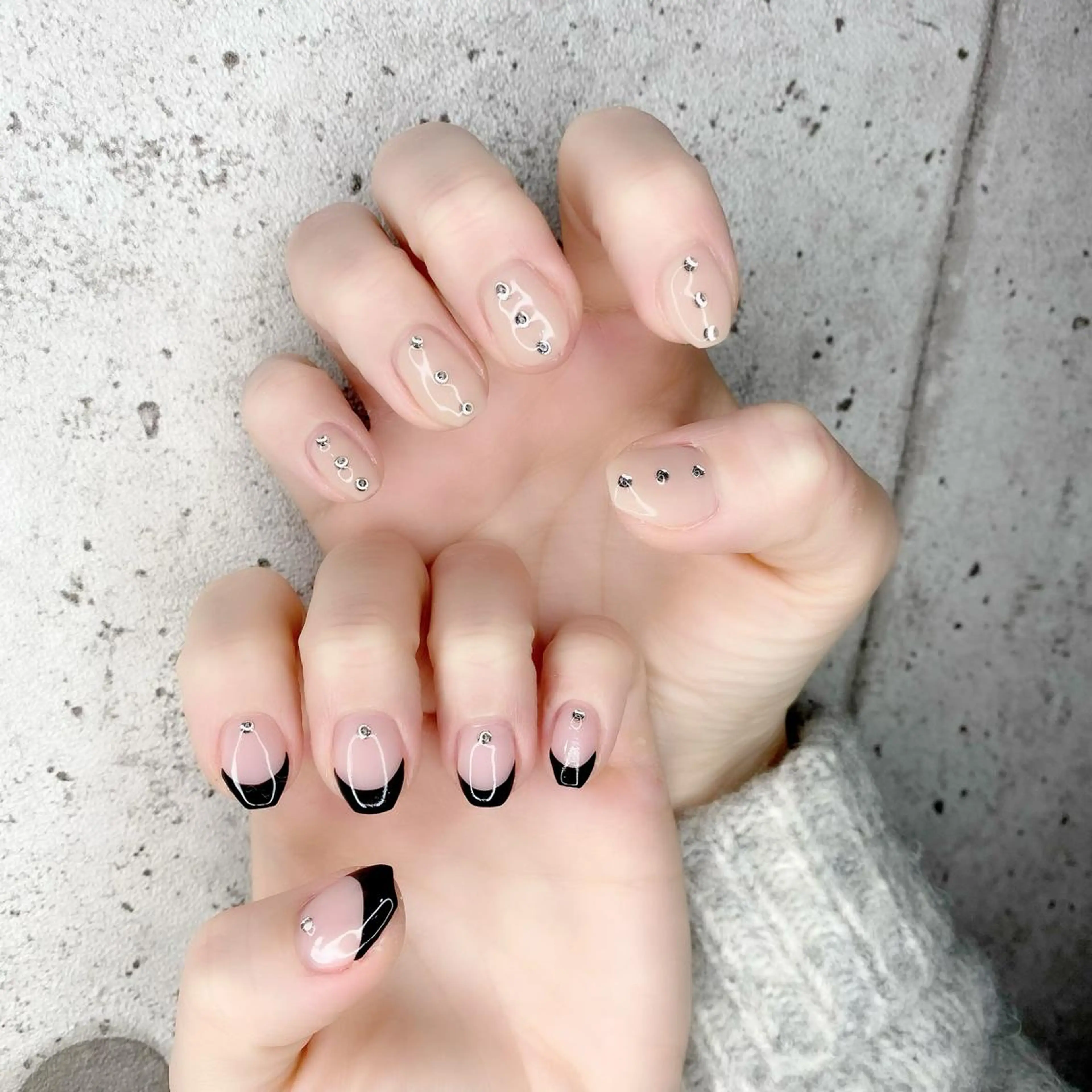 ミディアム カラー パーマ ヘアアレンジ メンズ キッズ ネイル マツエク・マツパ アイブロウ 眉カラー ナチュラル フレンチネイル ハンドネイル Salon Ｋのネイルデザイン