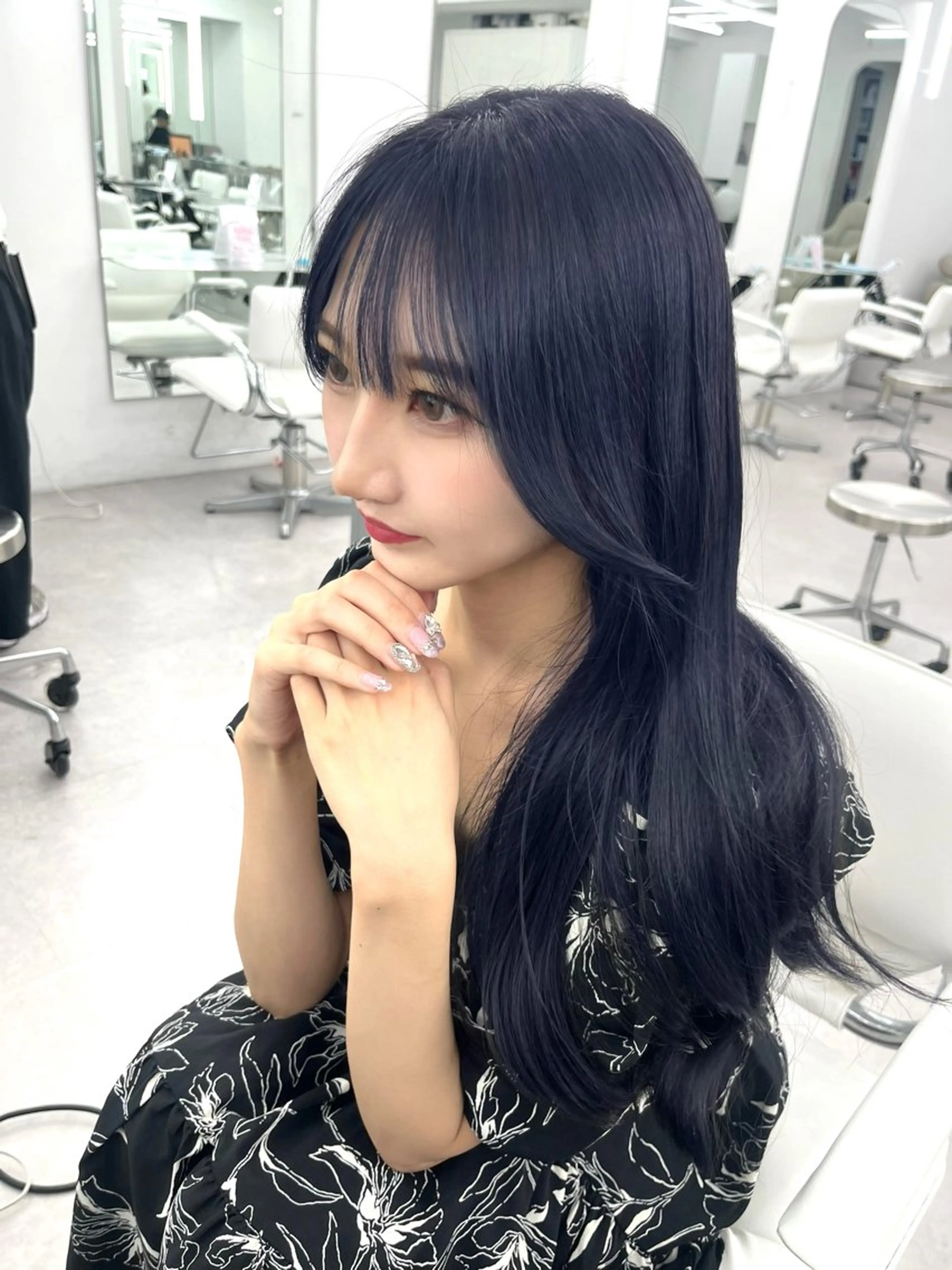 ロング カラー 透明感カラー✨🩵 韓国ヘアkanatoのヘアスタイル