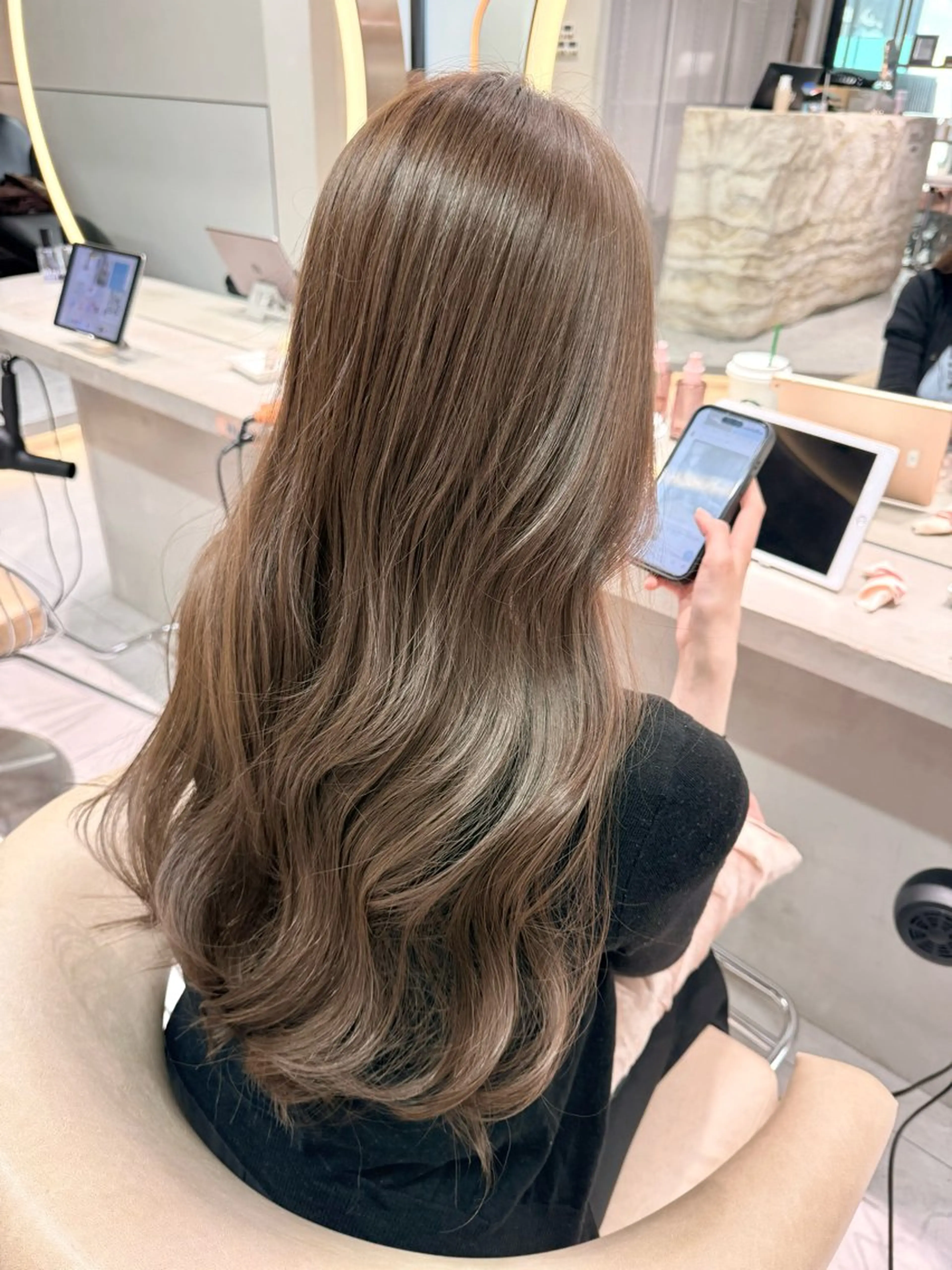 【ベースが暗くて明るくしたい方はこちら🎀】ブリーチなしダブルカラー+カット+髪質改善トリートメント🍀の写真