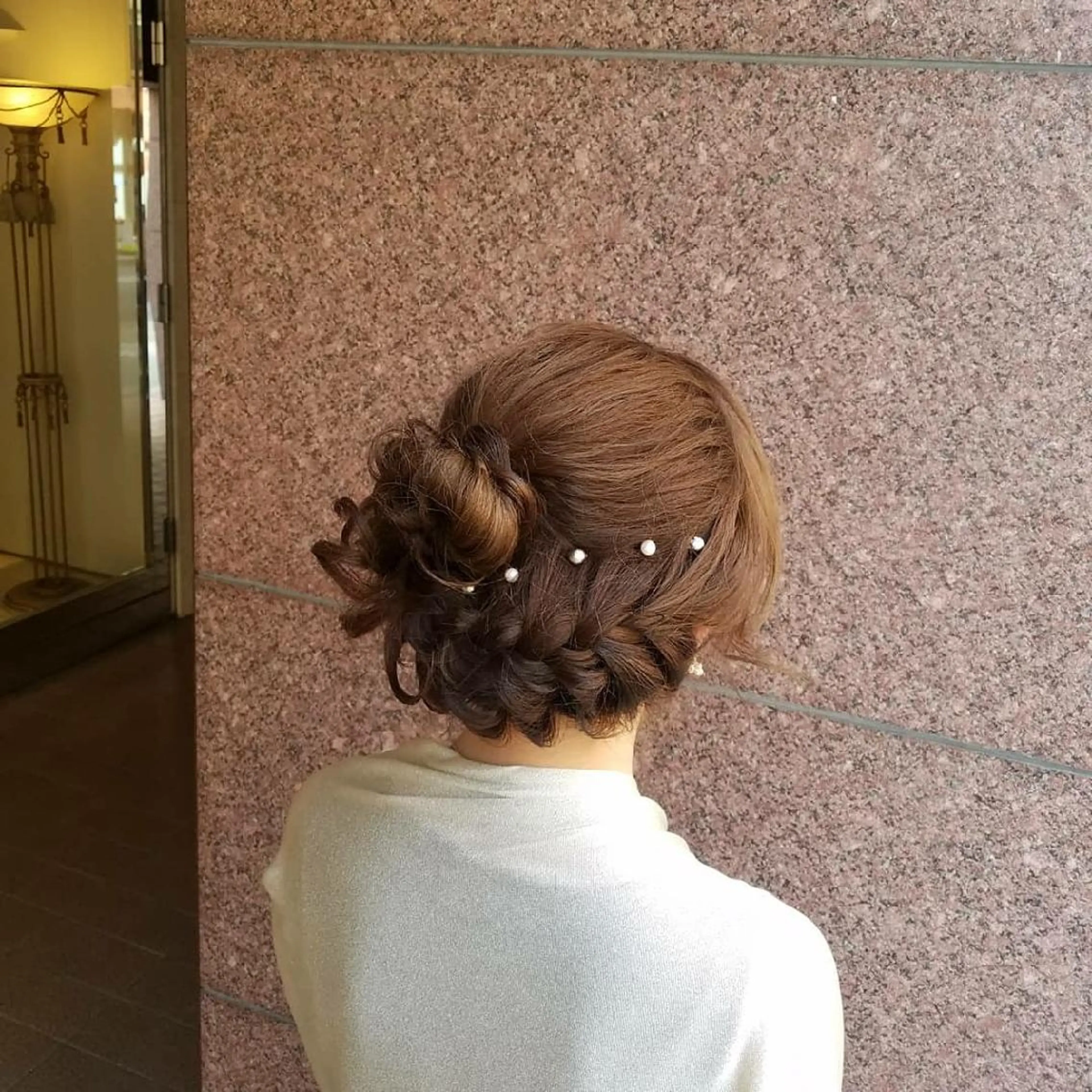 ヘアアレンジ EMANON名古屋所属・美谷添（ミヤゾエ） まどか大人ヘアサロンのヘアスタイル