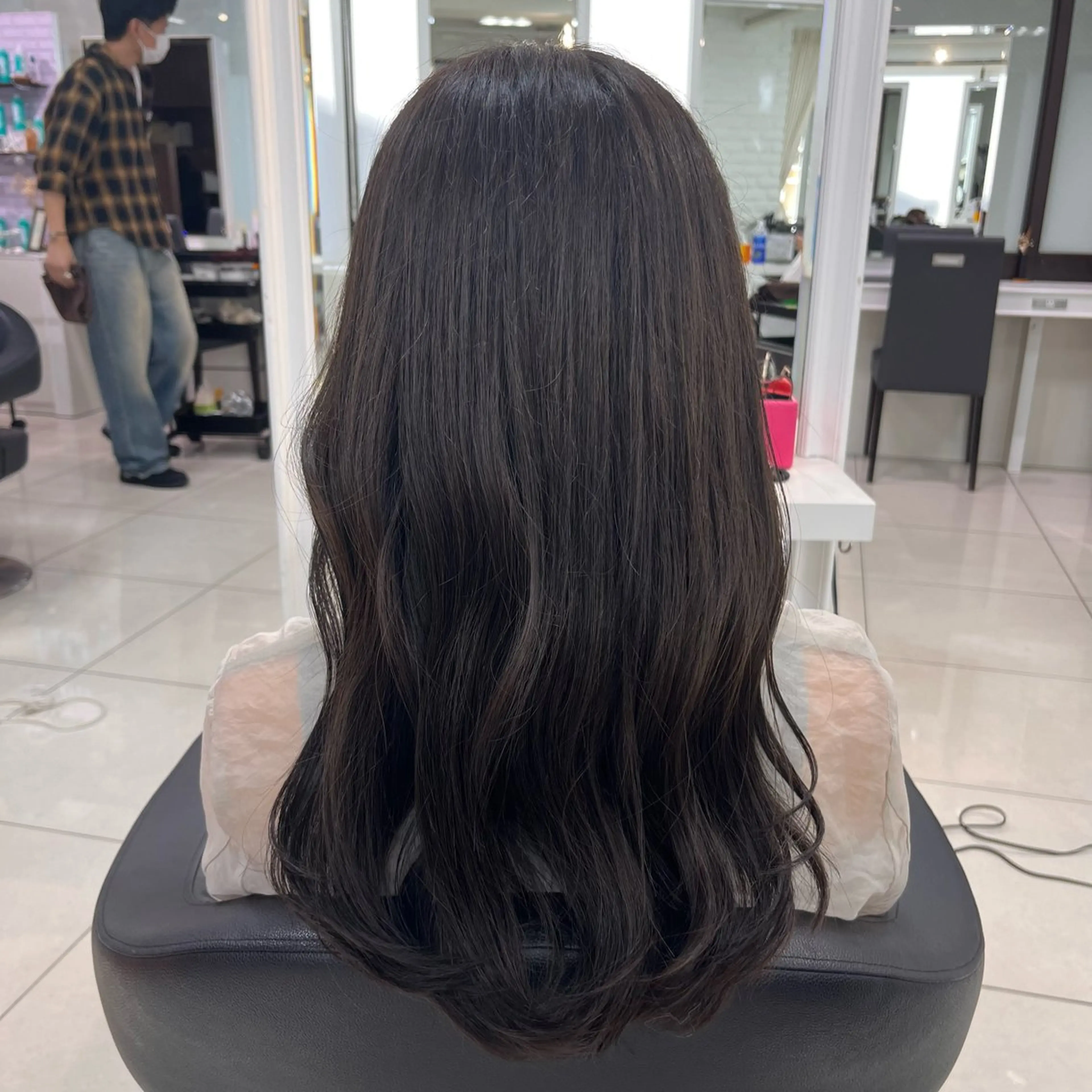 ロング カラー 透明感カラー グレージュ カット ヘアカラー トリートメント 【センターパート/ マッシュ】ryokaのヘアスタイル