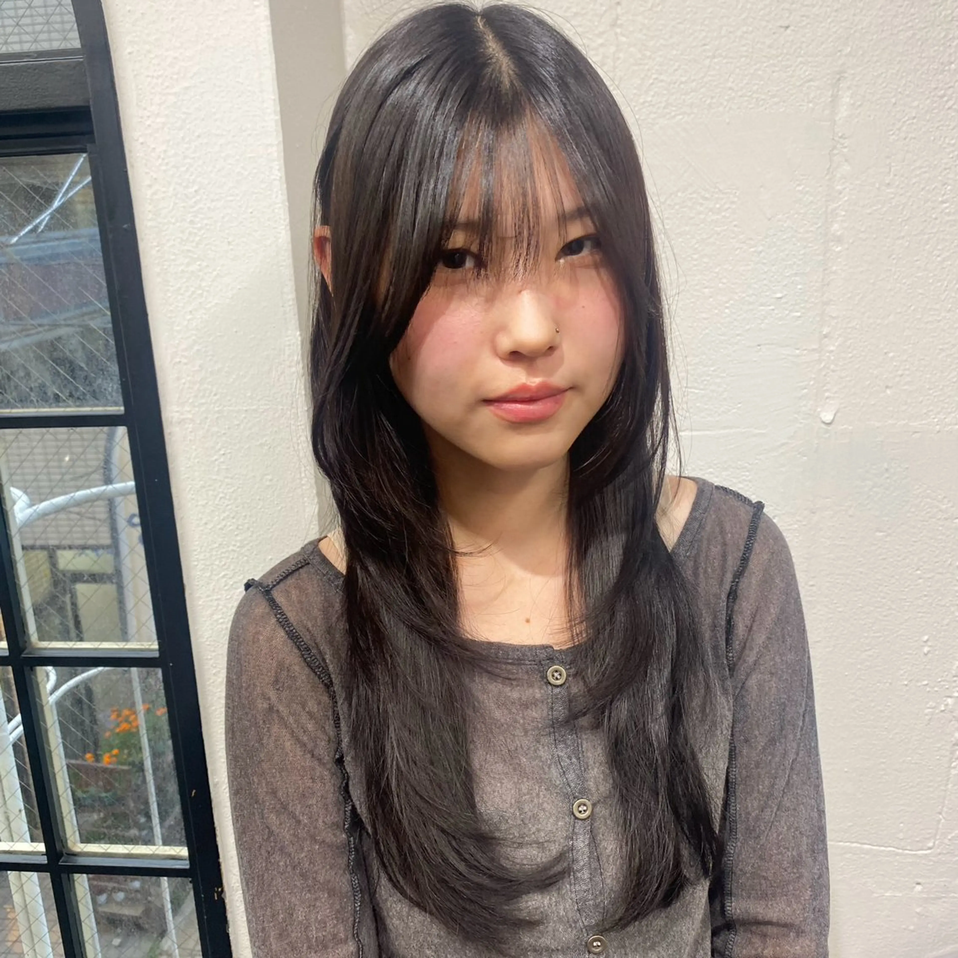 ロング カラー ヘアアレンジ 顔まわりレイヤー 顔周りカット 髪質改善 韓国風ヘア レイヤーカット ヘアカラー トリートメント 🌟🍒ハイトーン 韓国ヘア/ユウミのヘアスタイル