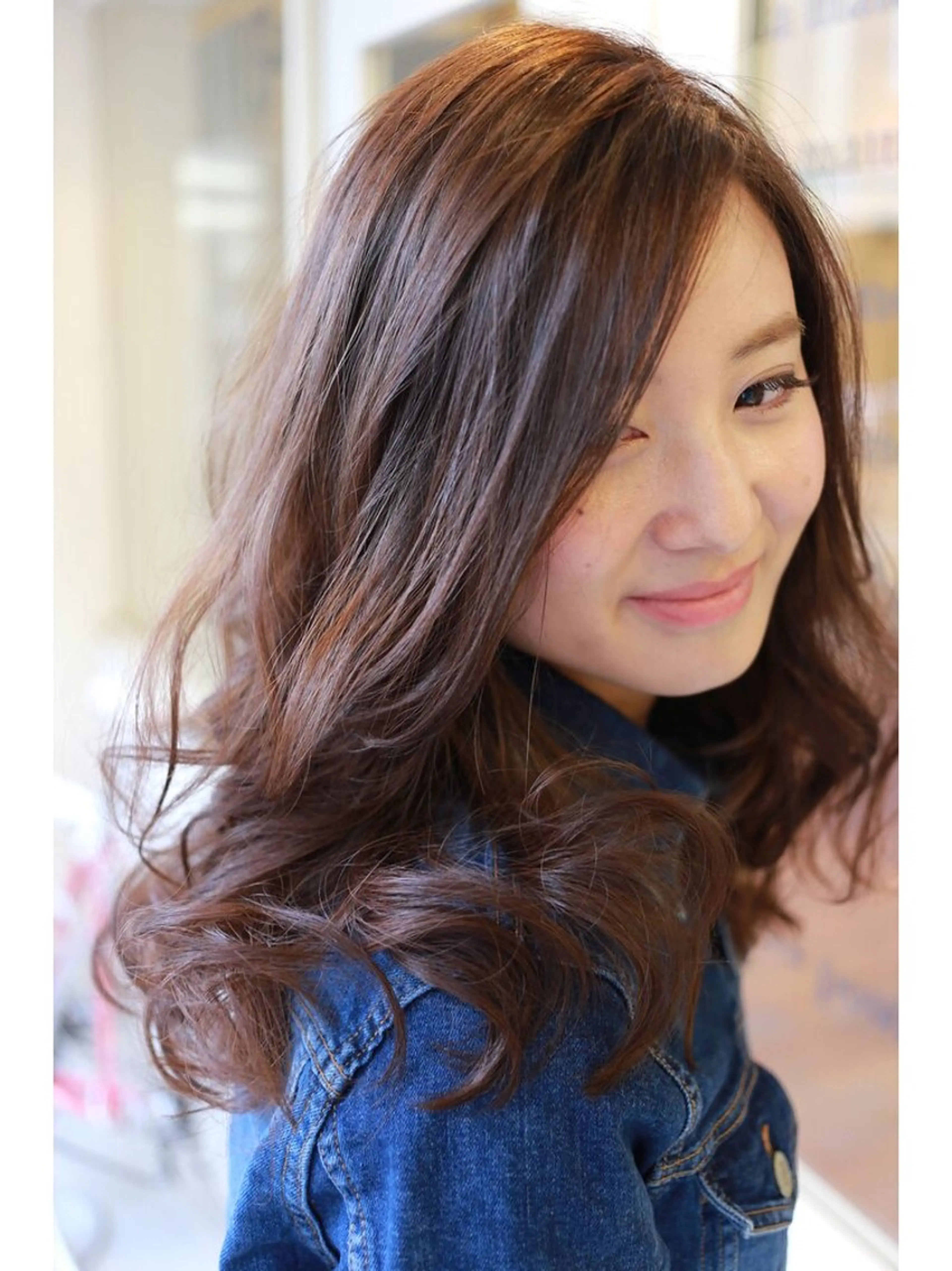 [女性限定&平日15:00​〜​19:00限定クーポン]トレンドカット+¥2000相当無料ヘッドスパ付き♪の写真