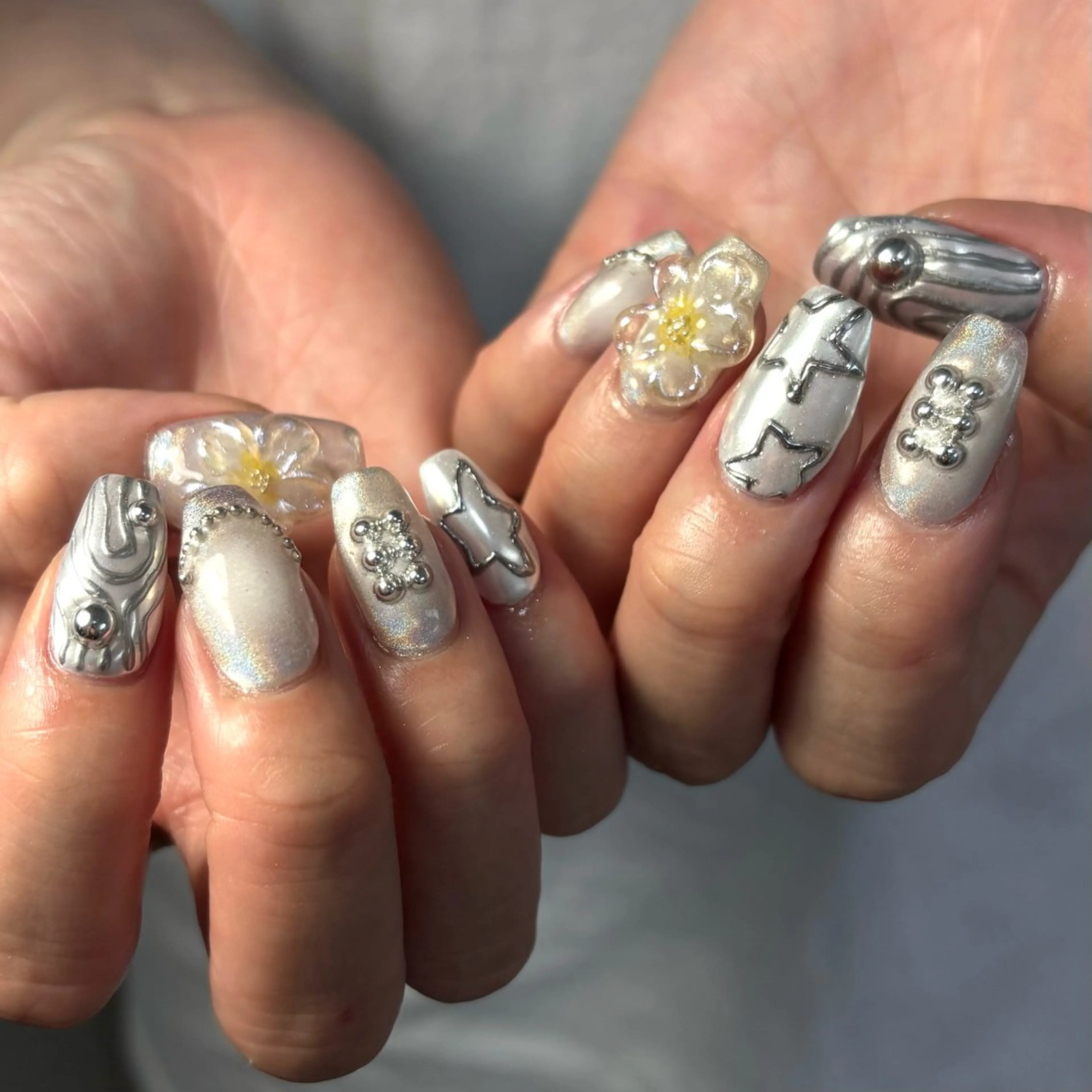 ネイル F. Lenaのネイルデザイン