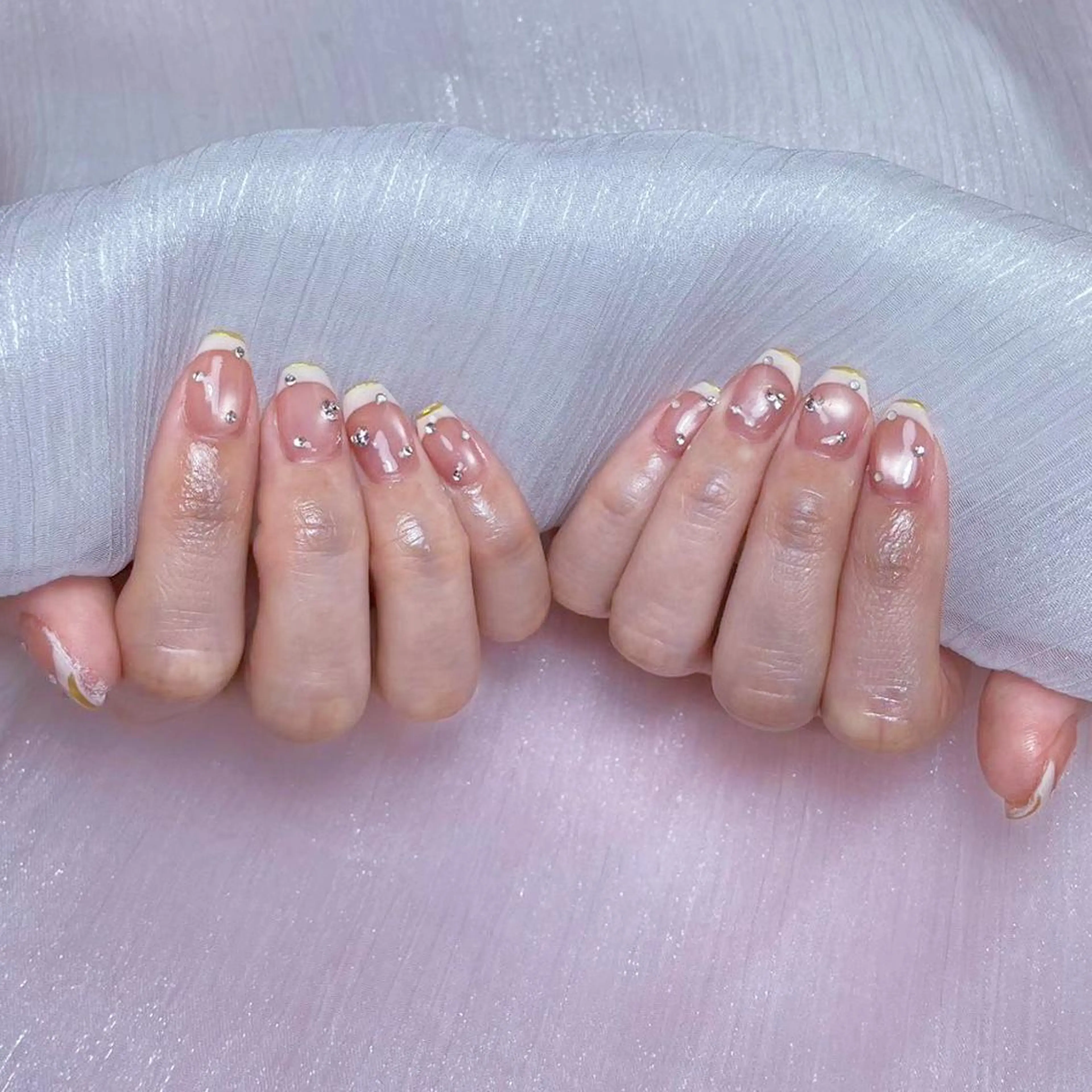ネイル アートネイル オーロラネイル ガーリー キラキラネイル 韓国ネイル DIANMOND NAIL🌸のネイルデザイン