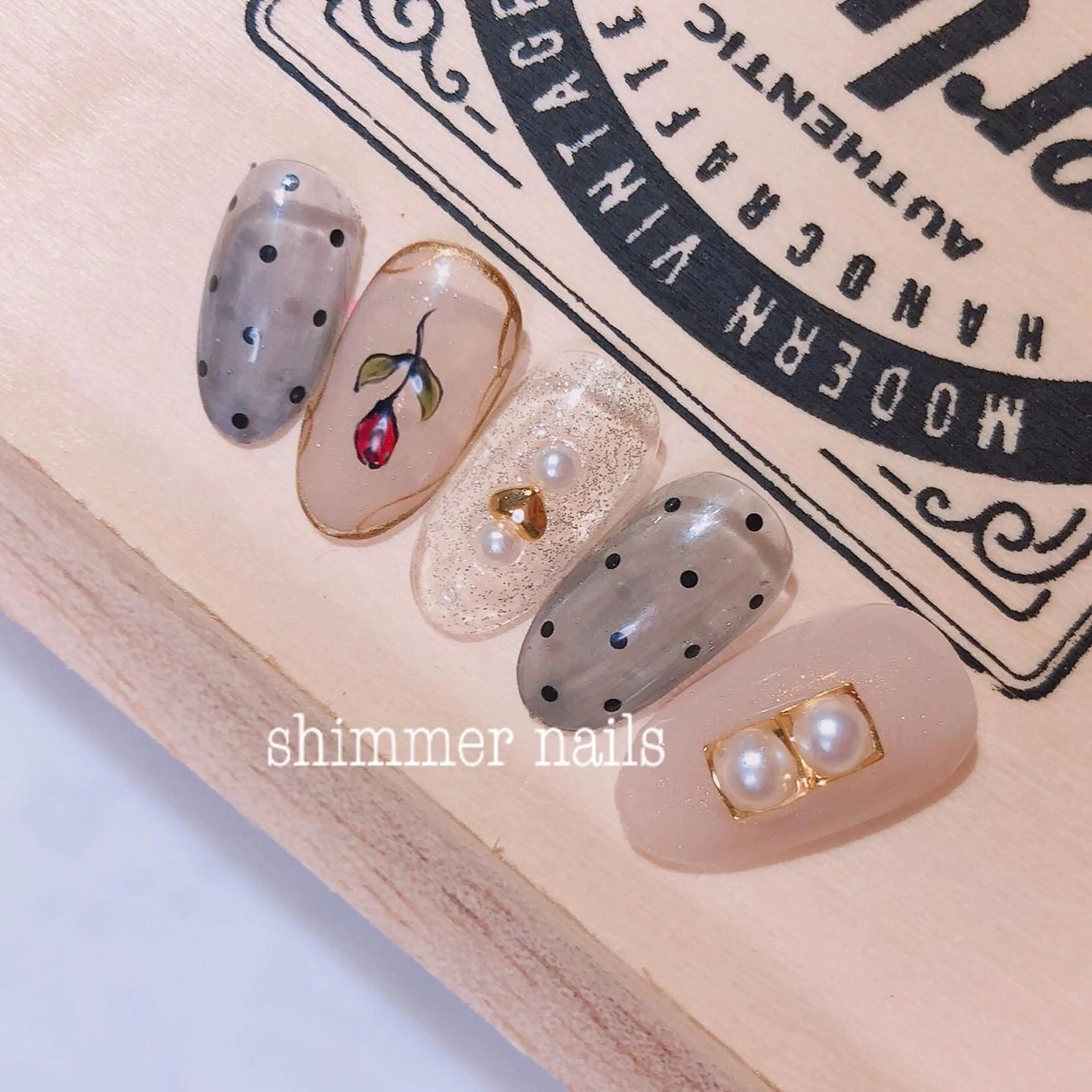 ネイル アートネイル shimmer nailsのネイルデザイン