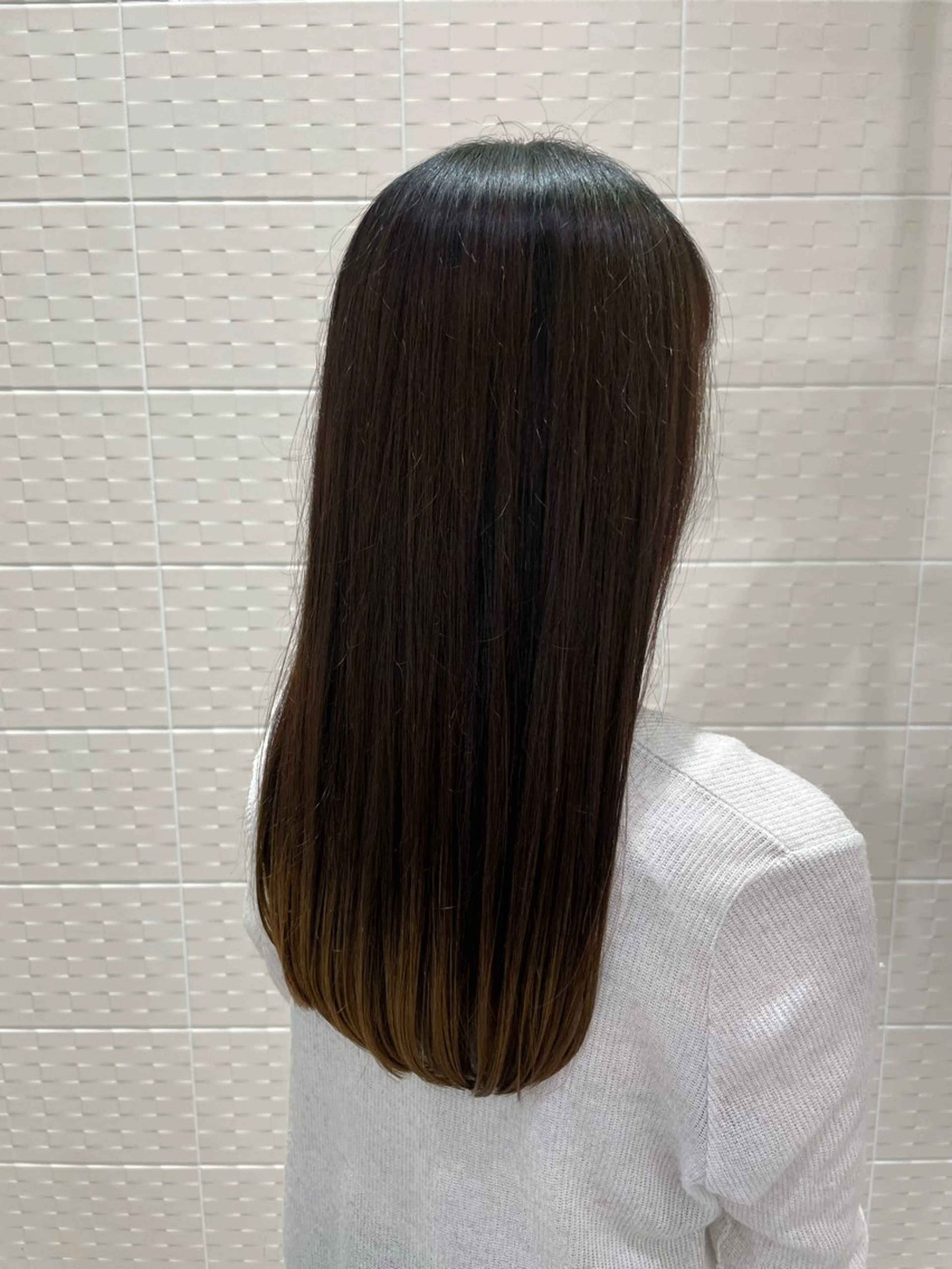 ロング ZELEイオンモール新瑞橋所属・服部 涼乃のヘアスタイル