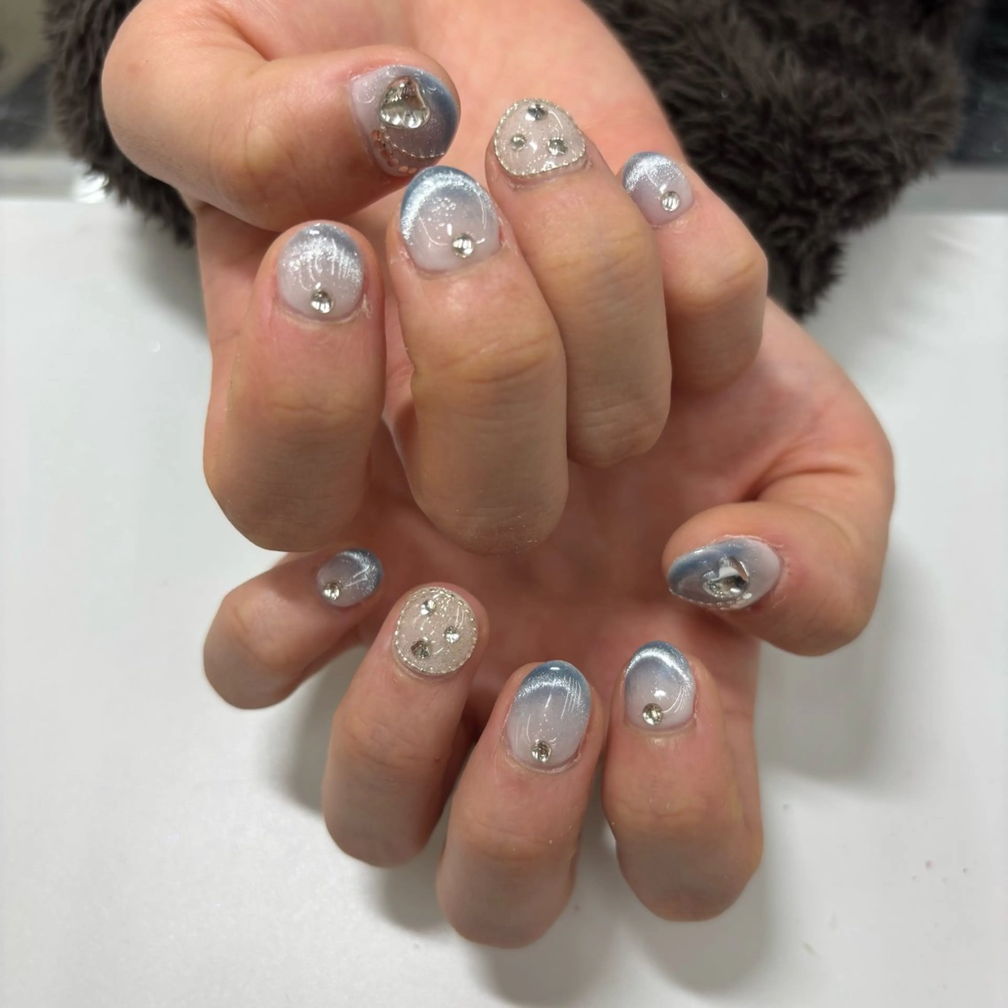 ネイル フレンチネイル マグネットネイル マグネットフレンチ MAXKELLY EMIのネイルデザイン