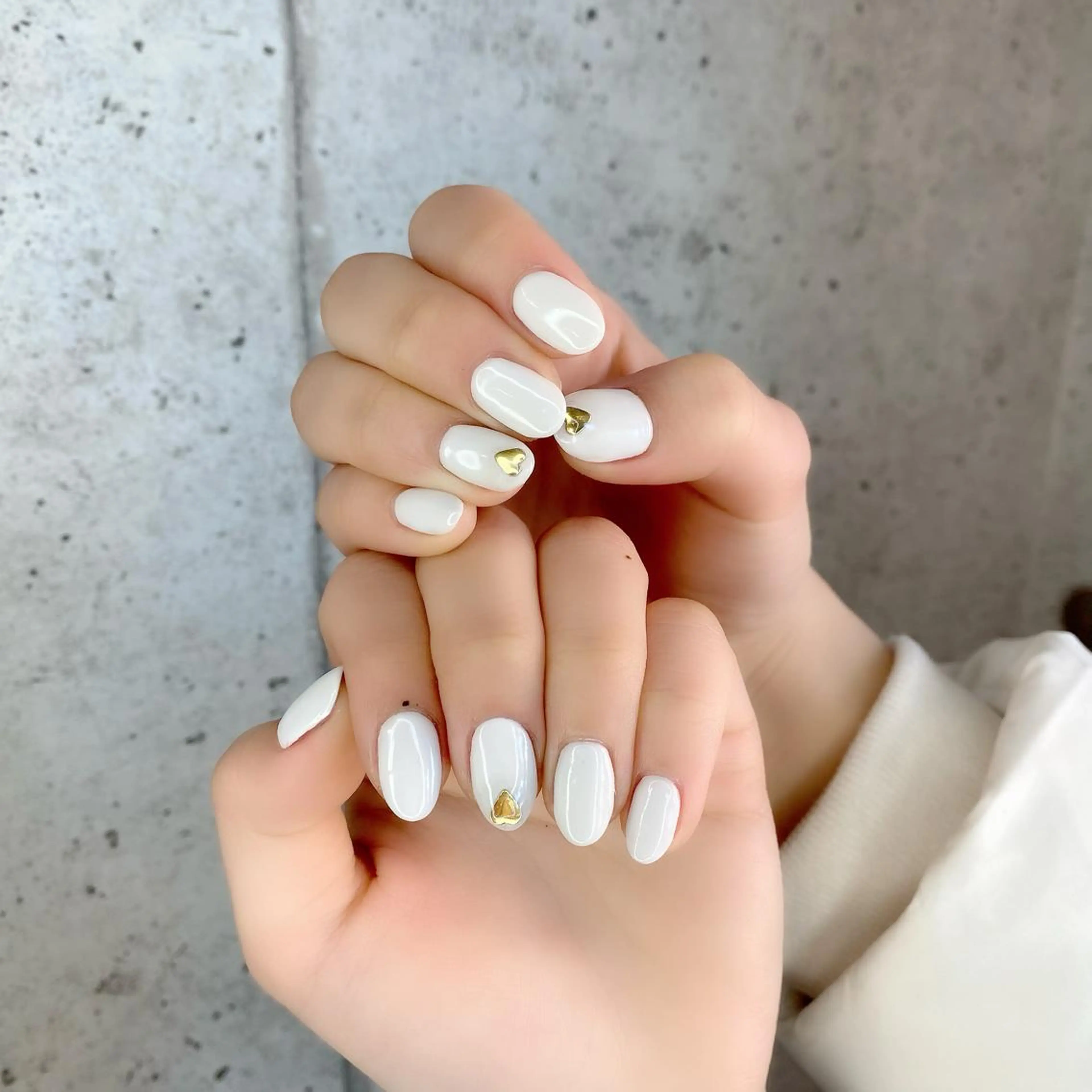 ミディアム カラー パーマ ヘアアレンジ メンズ キッズ ネイル マツエク・マツパ アイブロウ 眉カラー ハート ワンカラーネイル シンプルネイル 冬ネイル Salon Ｋのネイルデザイン