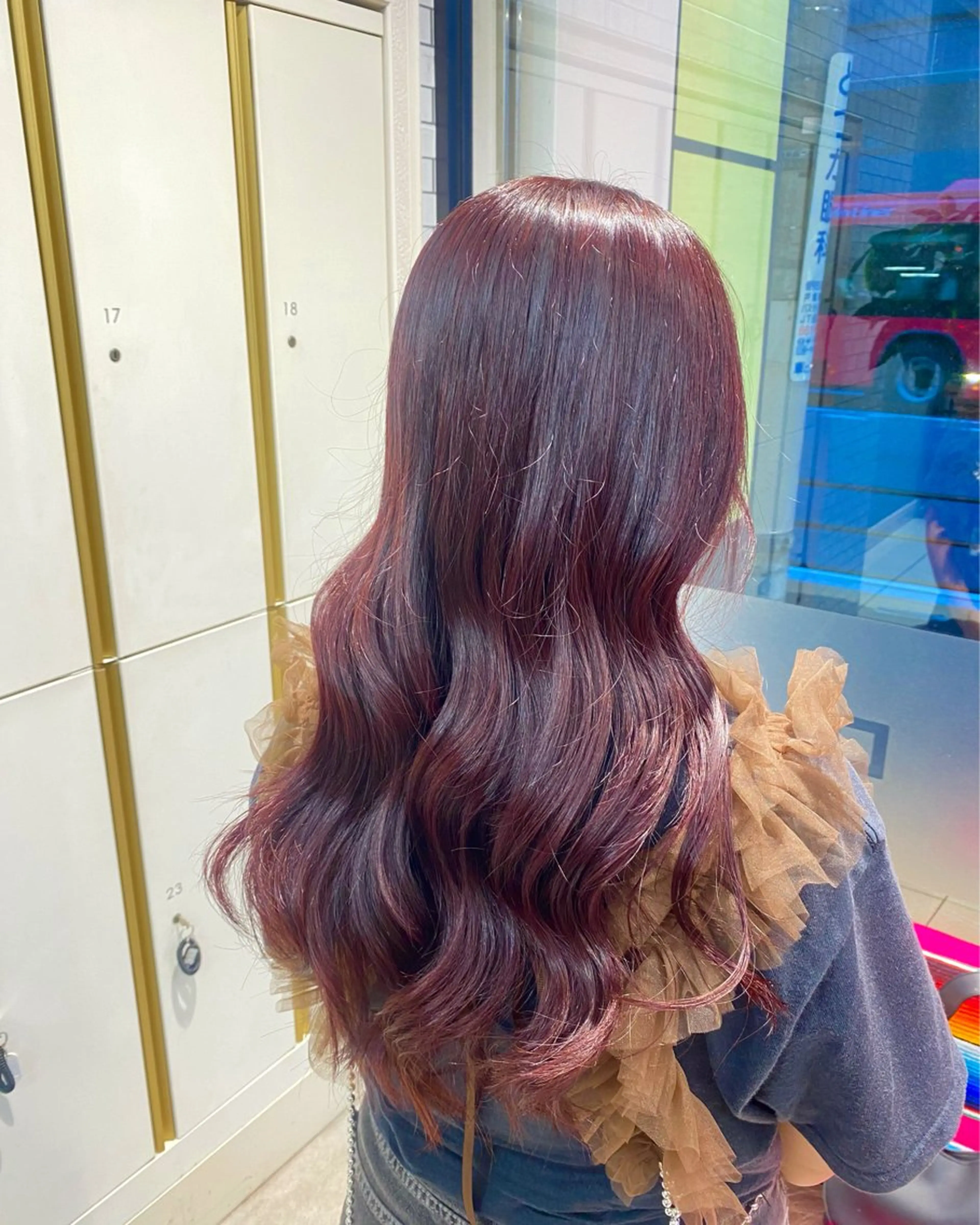 ロング ヘアカラー ブリーチ🫧艶カラー レイヤー韓国ヘアのヘアスタイル