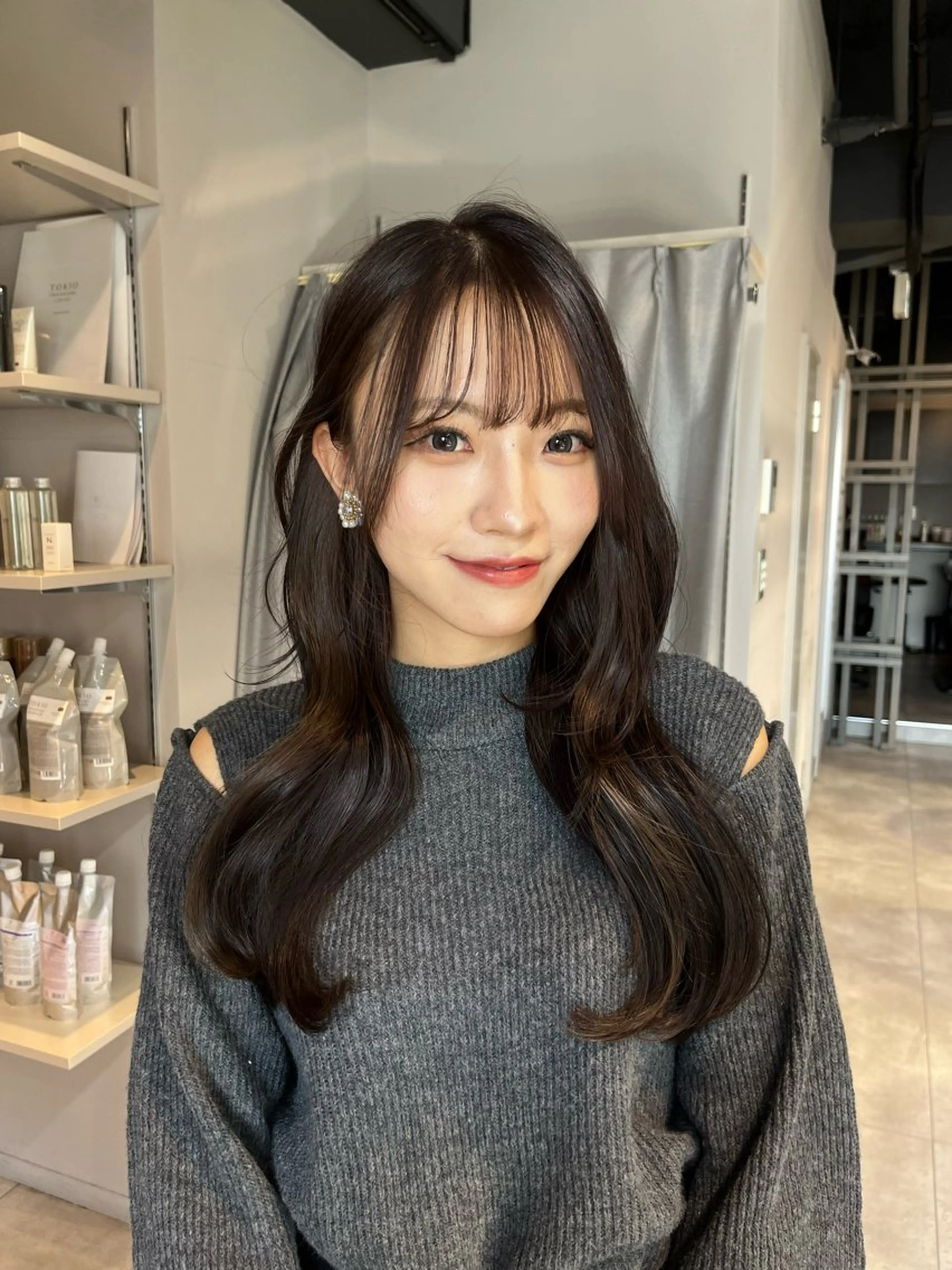 ロング カラー ベージュ/グレージュ 恵比寿/丸山陽平のヘアスタイル