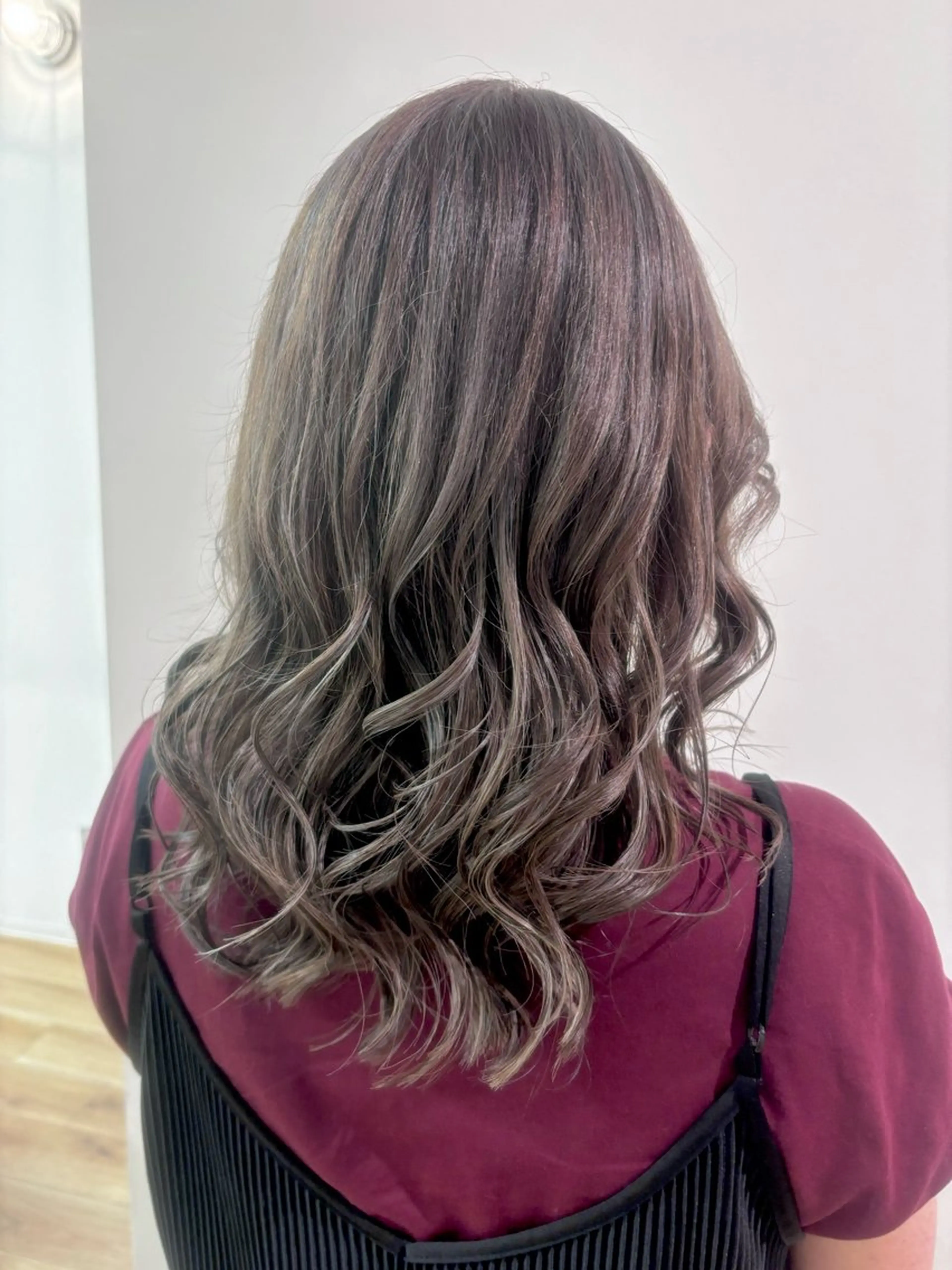 ロング カラー 古川 琴美のヘアスタイル