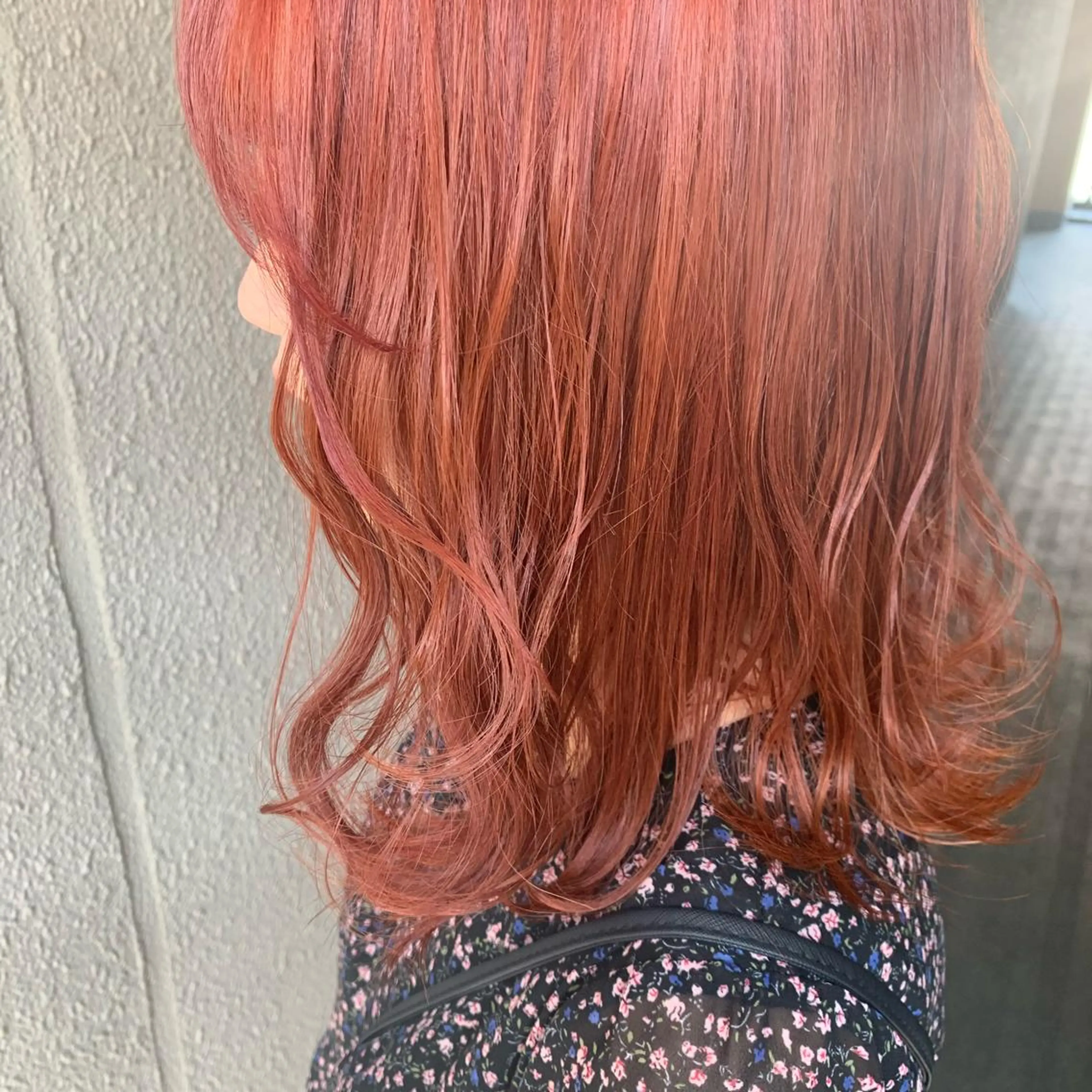 ミディアム カラー ブリーチ ピンクカラー chouette/ 根本優希のヘアスタイル