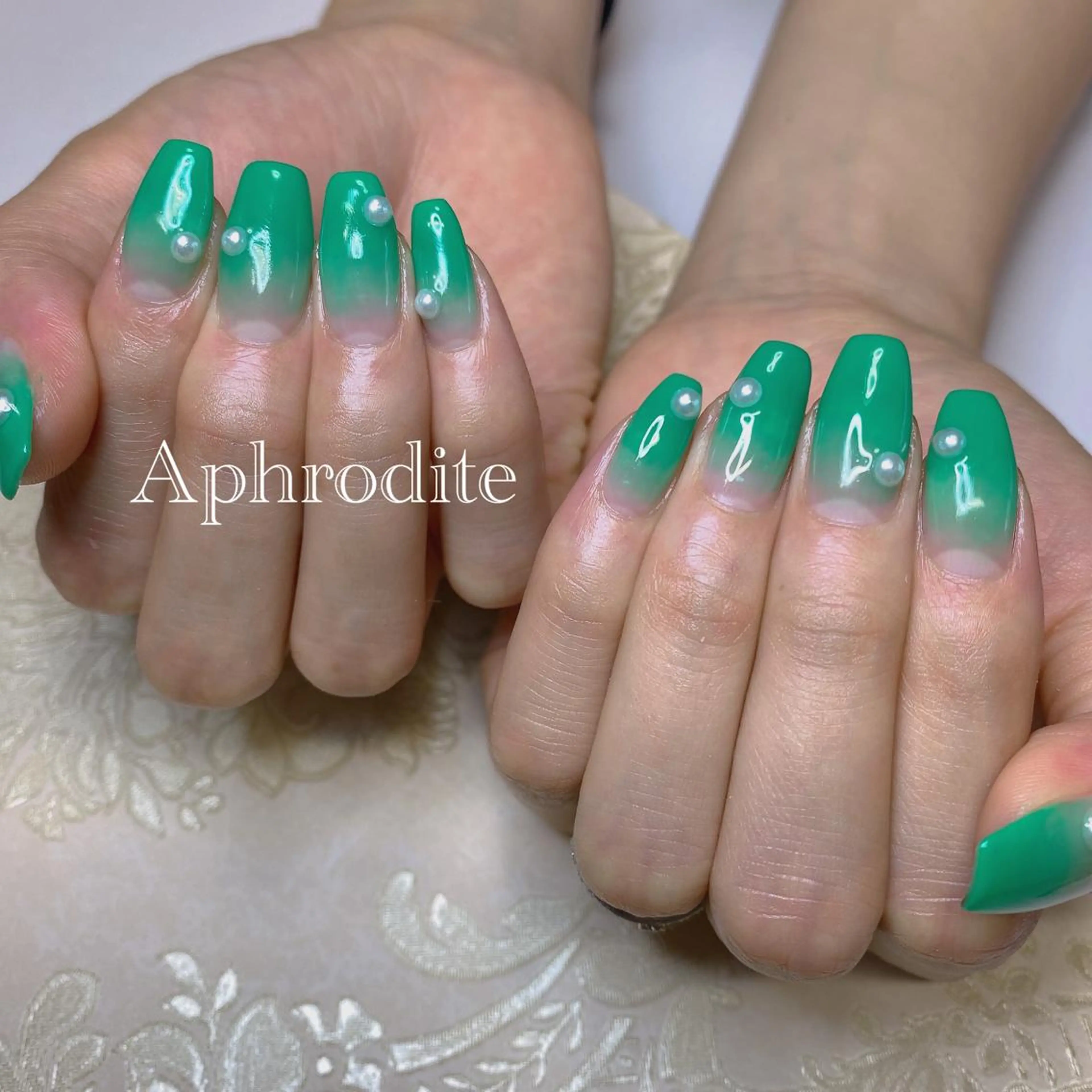 ネイル Aphrodite パラジェル認定サロンのネイルデザイン