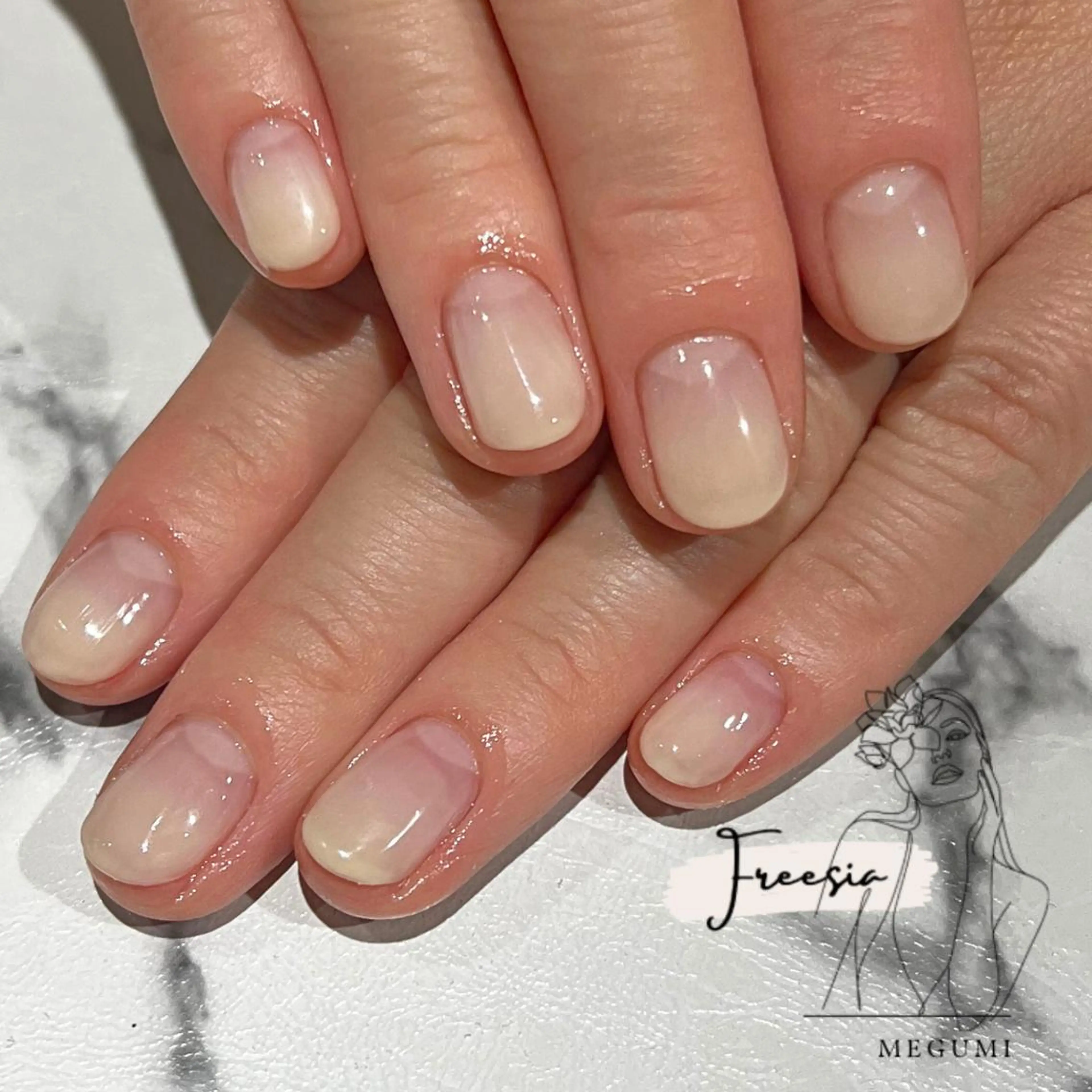 ネイル オフィスネイル シンプルネイル ハンドネイル ハンドケア 当日予約も歓迎⭕️ Megumiのネイルデザイン