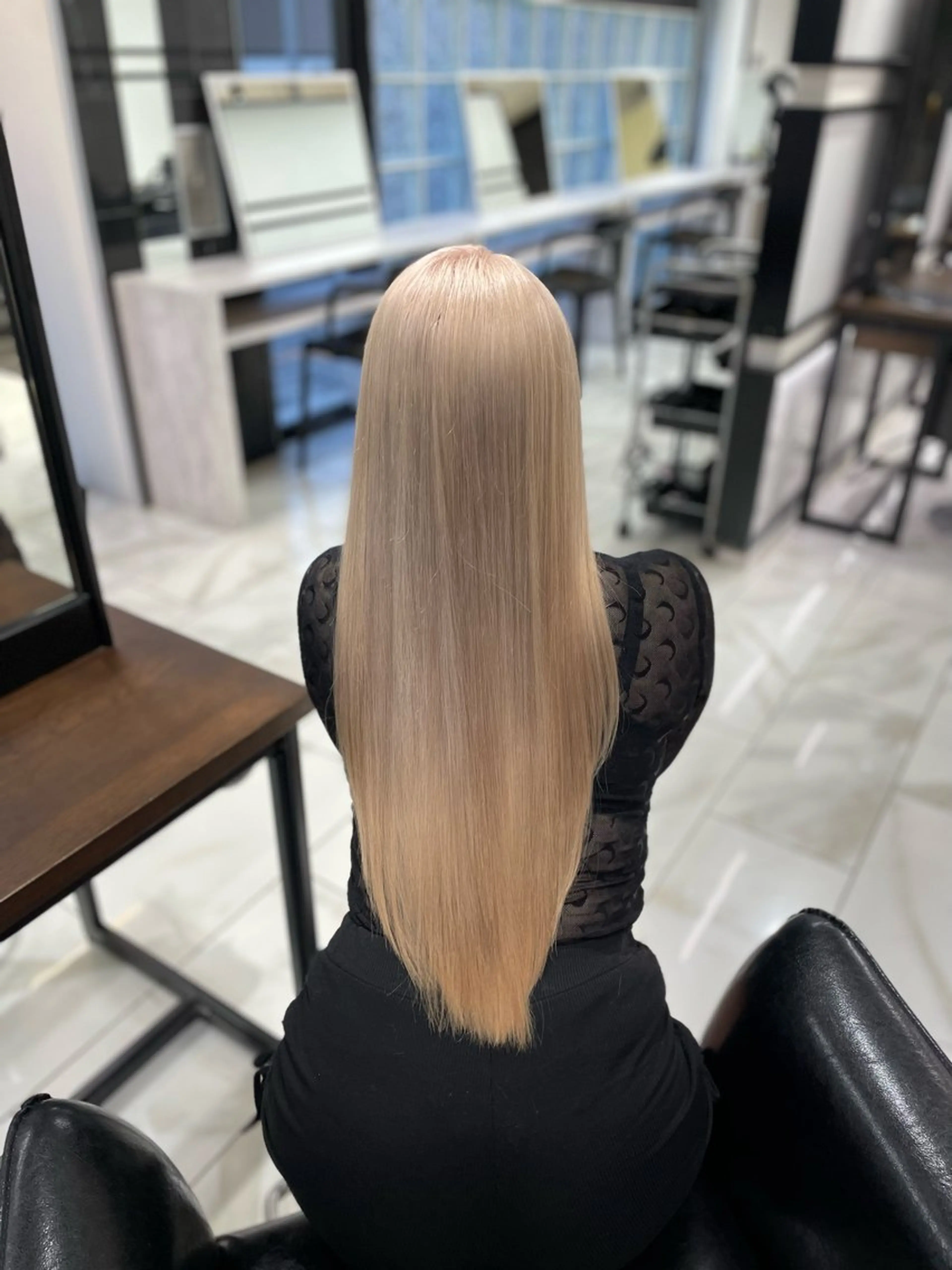 ロング レイヤーカット/ 艶カラー/亜澄のヘアスタイル