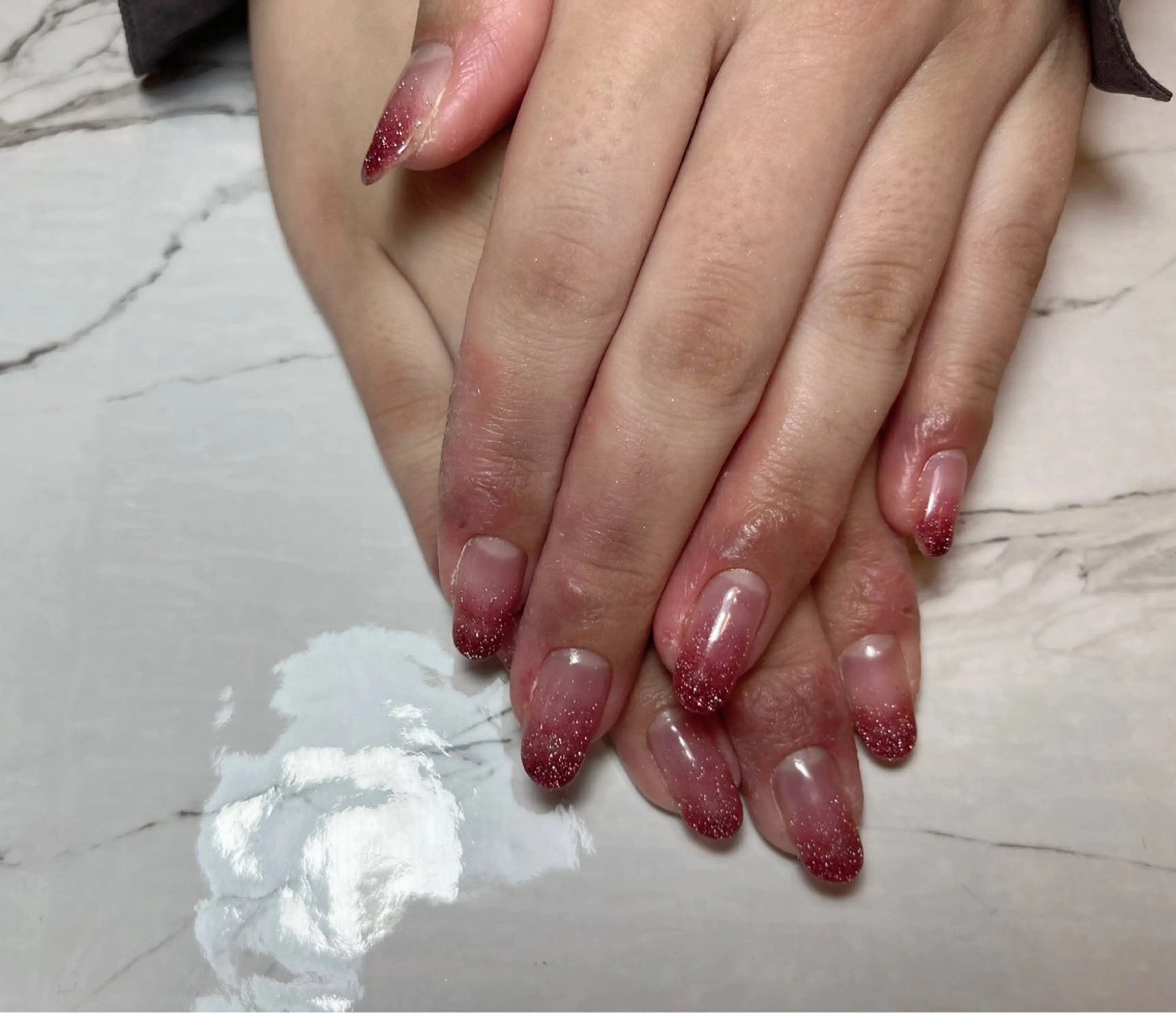 ネイル フラッシュネイル グラデーション 赤色 ハンドネイル arce amiのネイルデザイン