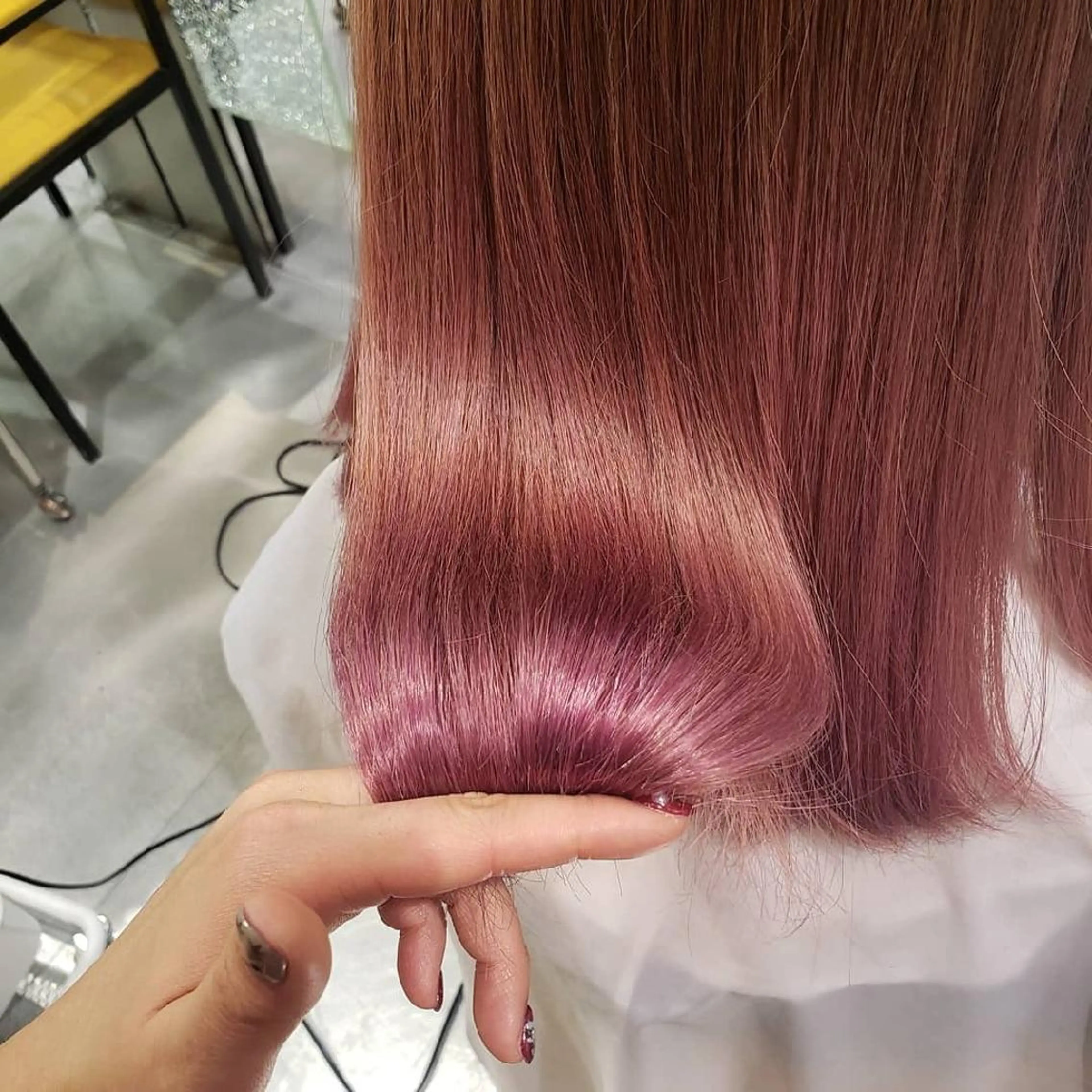 カラーでダブルカラー遊び心満点！ほんのり彩度入りカラーの写真