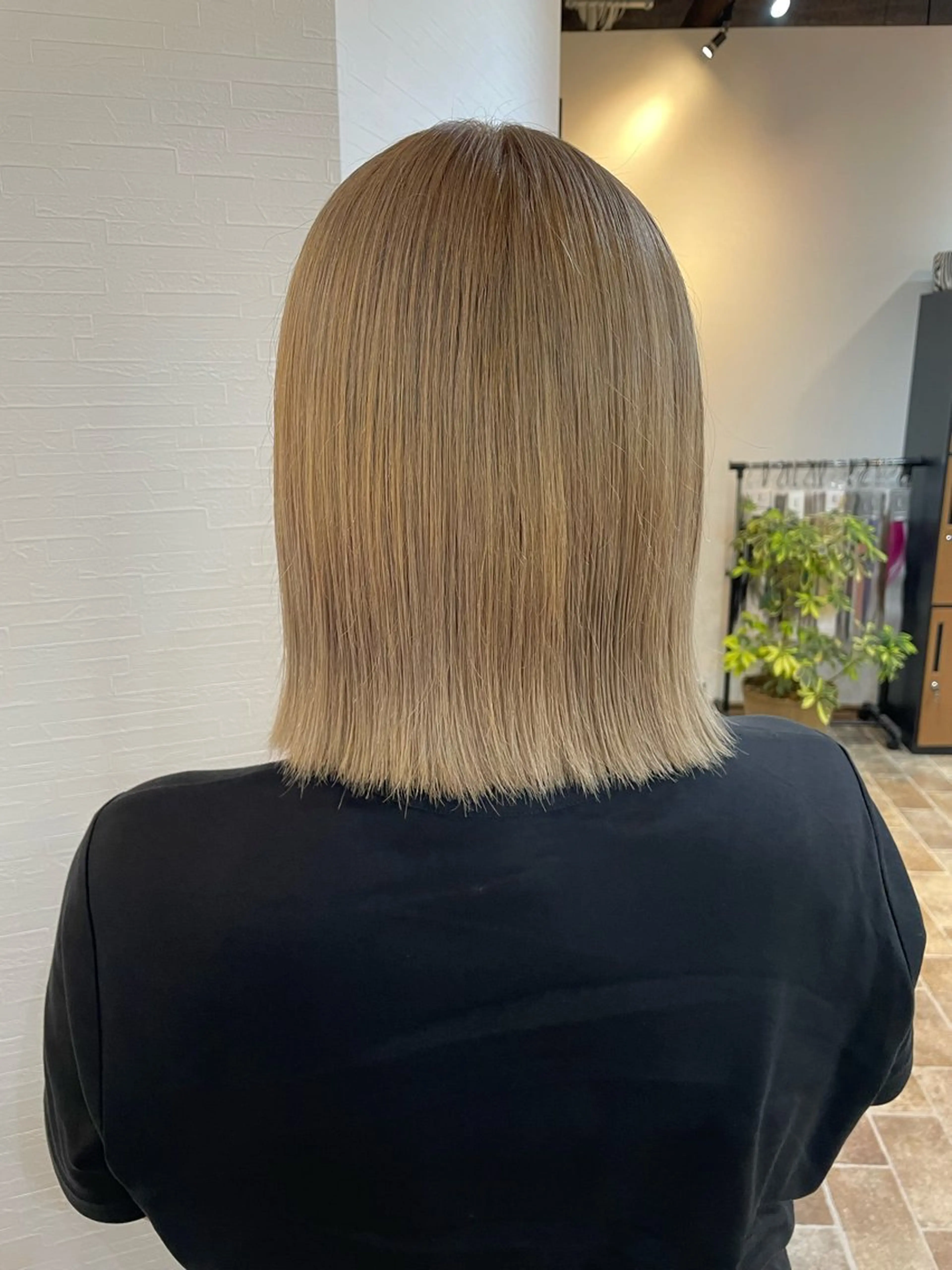 ミディアム カラー ベージュカラー ブロンド ブロンドベージュ ヘアカラー STAR RIVER所属・YUI/ ブリーチカラー🌷のヘアスタイル