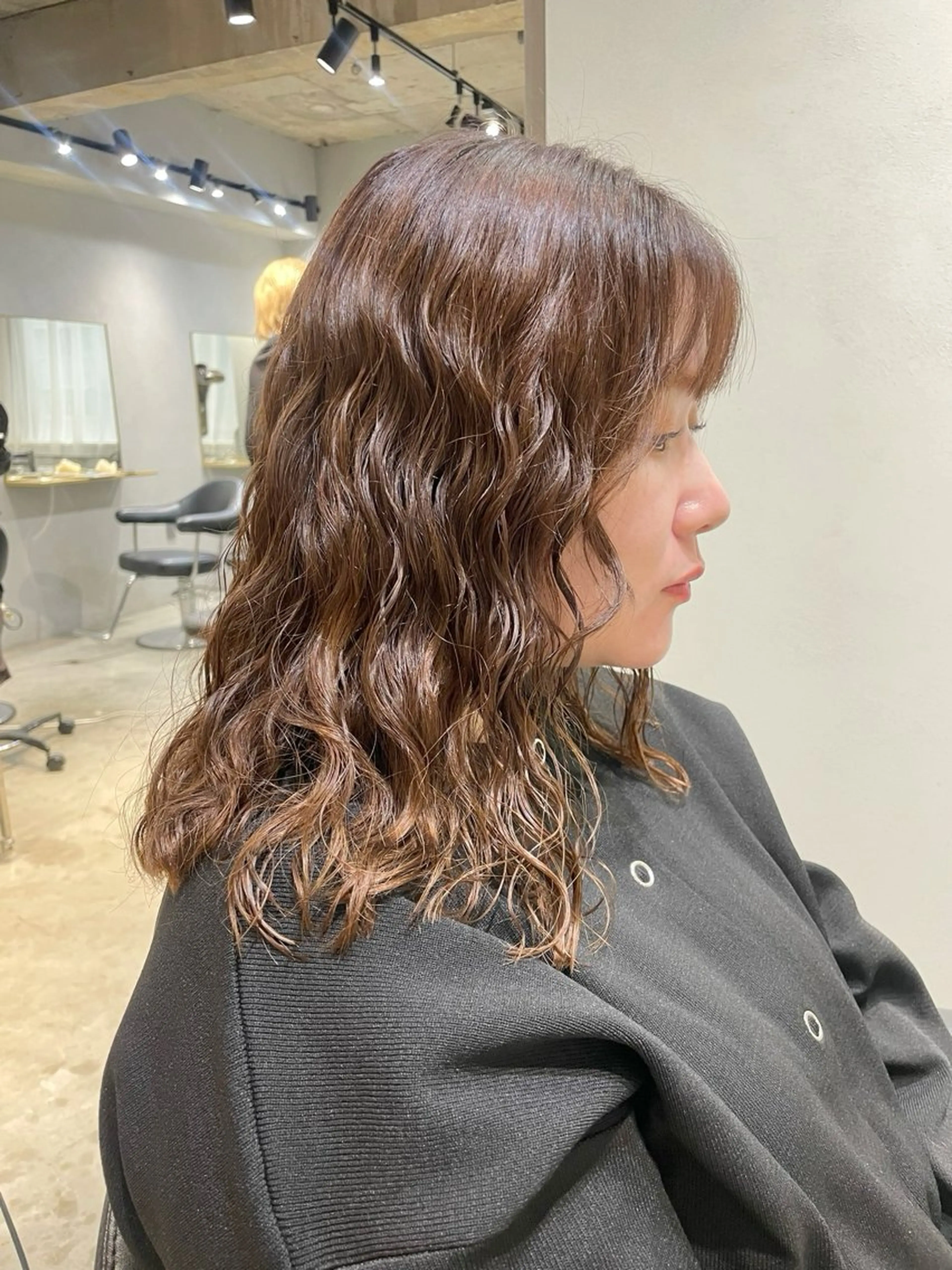 ミディアム パーマ ミディアムパーマ カット パーマ トリートメント 【arc】Ruri コテ巻き風パーマのヘアスタイル