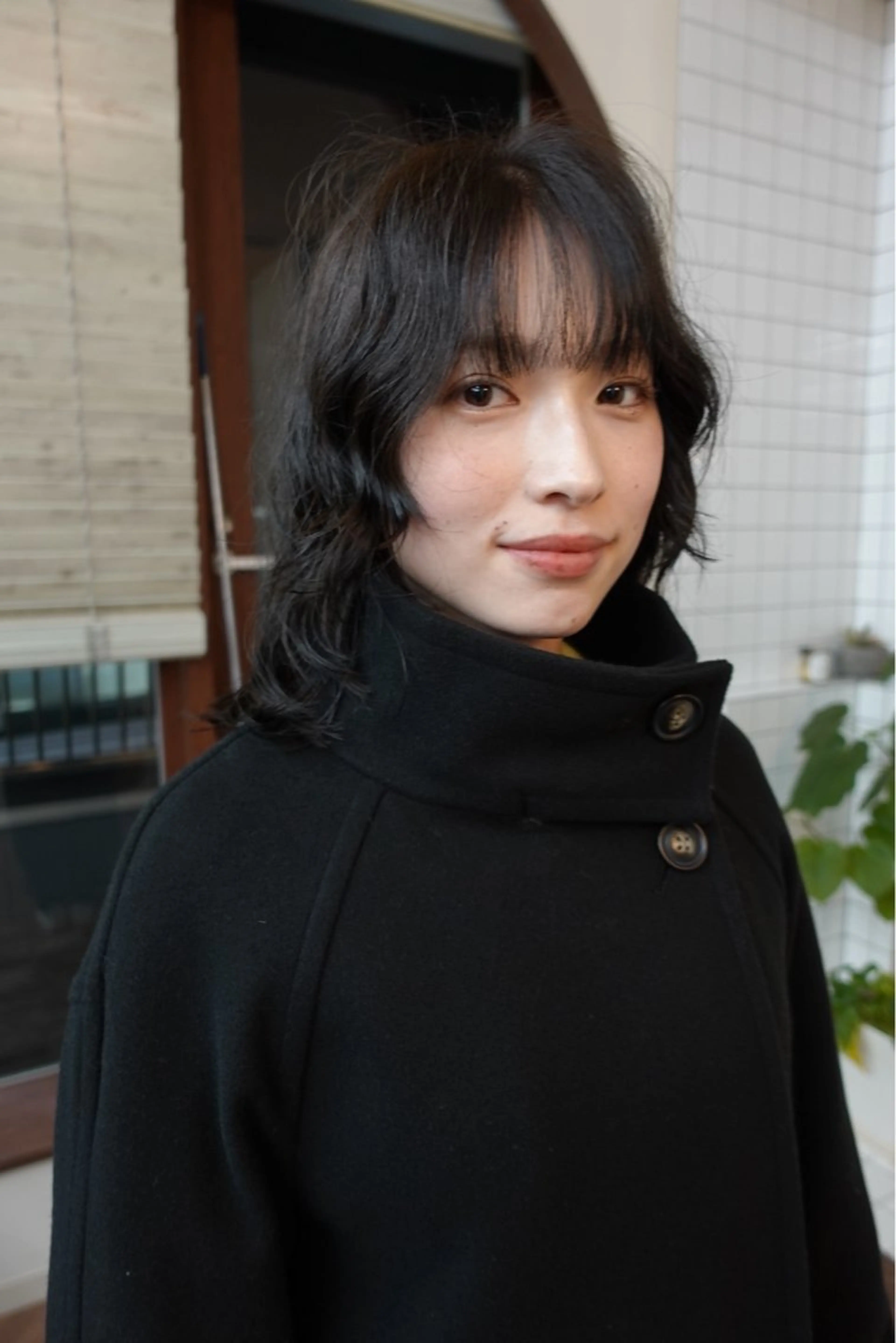 ミディアム カラー パーマ ミディアムパーマ ウルフカット カット ヘアカラー パーマ ボブパーマ/パーマ ウルフパーマのヘアスタイル