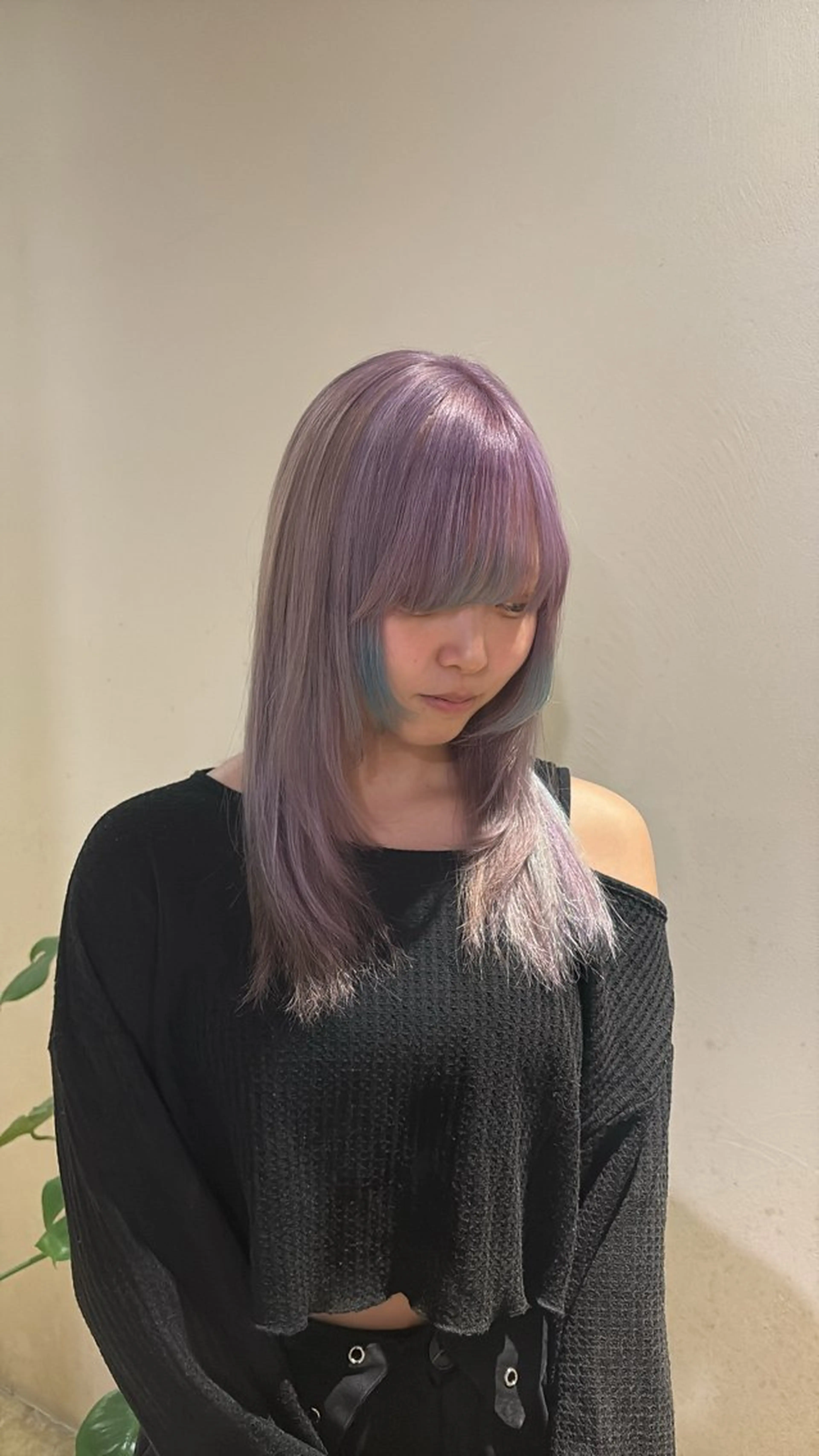 セミロング 顔周りカット カット ヘアカラー まみ/レイヤーカット /暖色カラーのヘアスタイル