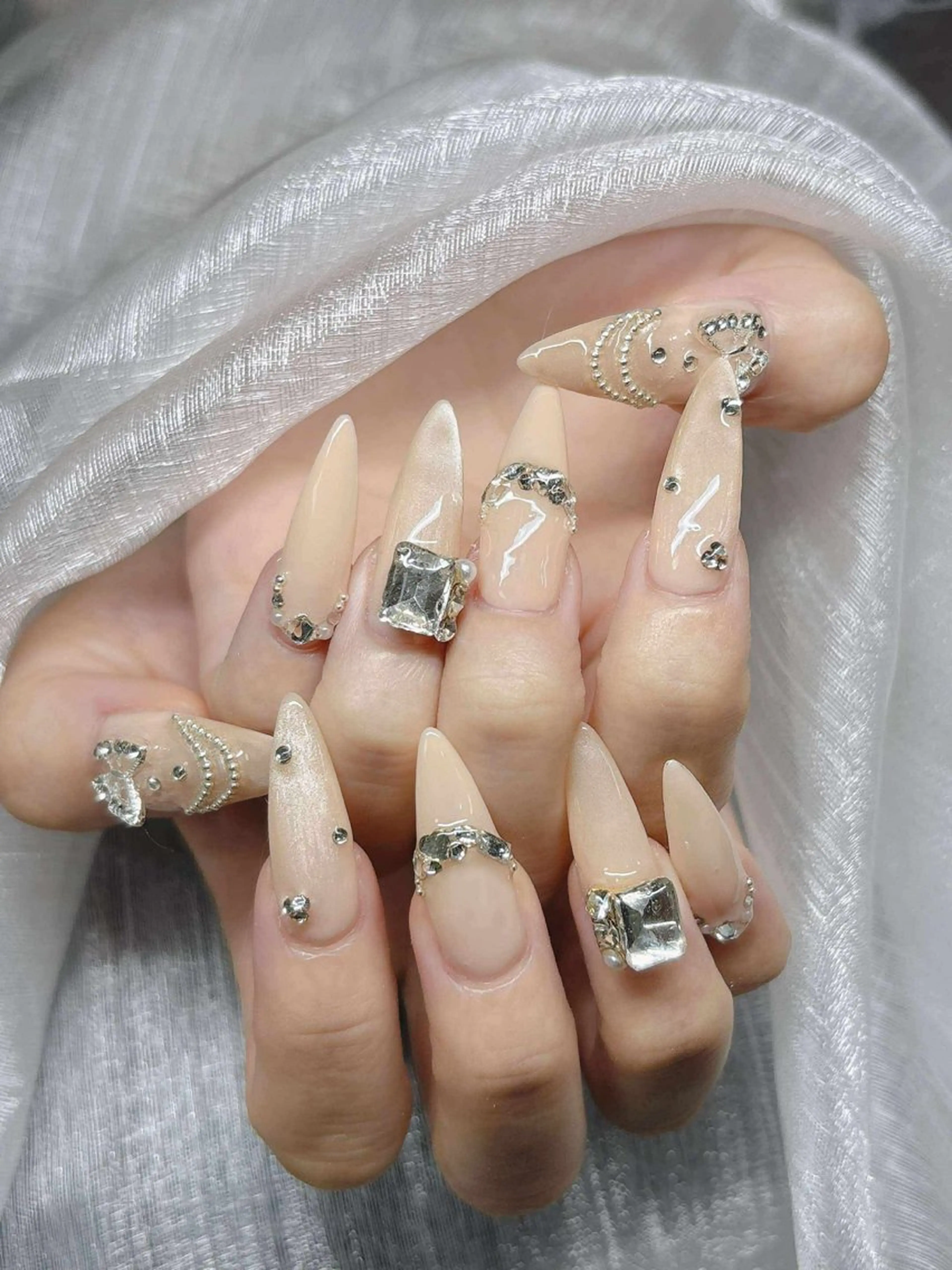 ネイル 長さ出し グラデーション 卒業式 キラキラネイル マグネットネイル ハンドネイル Lee Nailsのネイルデザイン