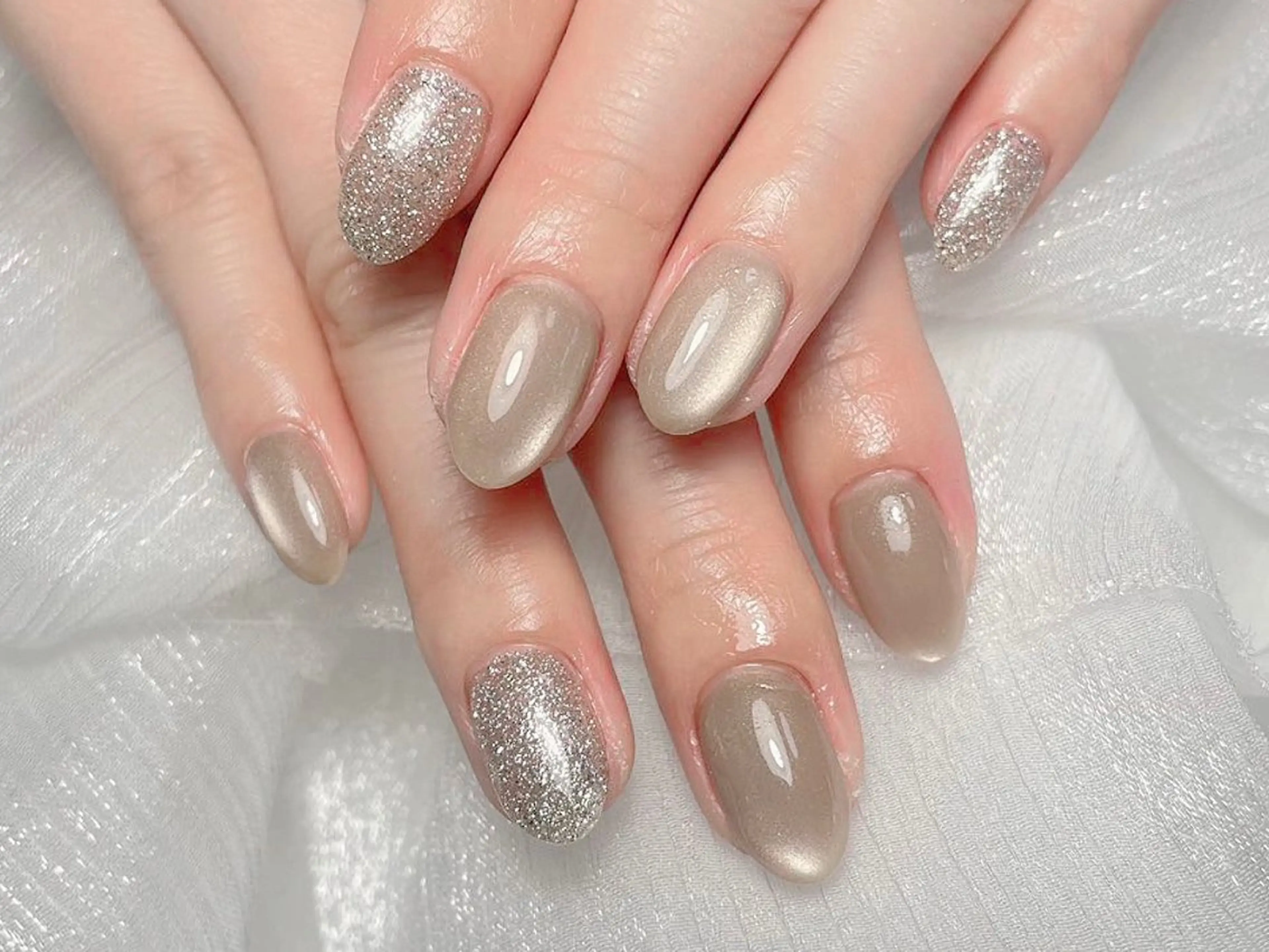 ネイル オーロラネイル チークネイル フレンチネイル ジェルネイル ガラスフレンチ ハンドネイル Nail Jolie所属・Nail Jolieのネイルデザイン