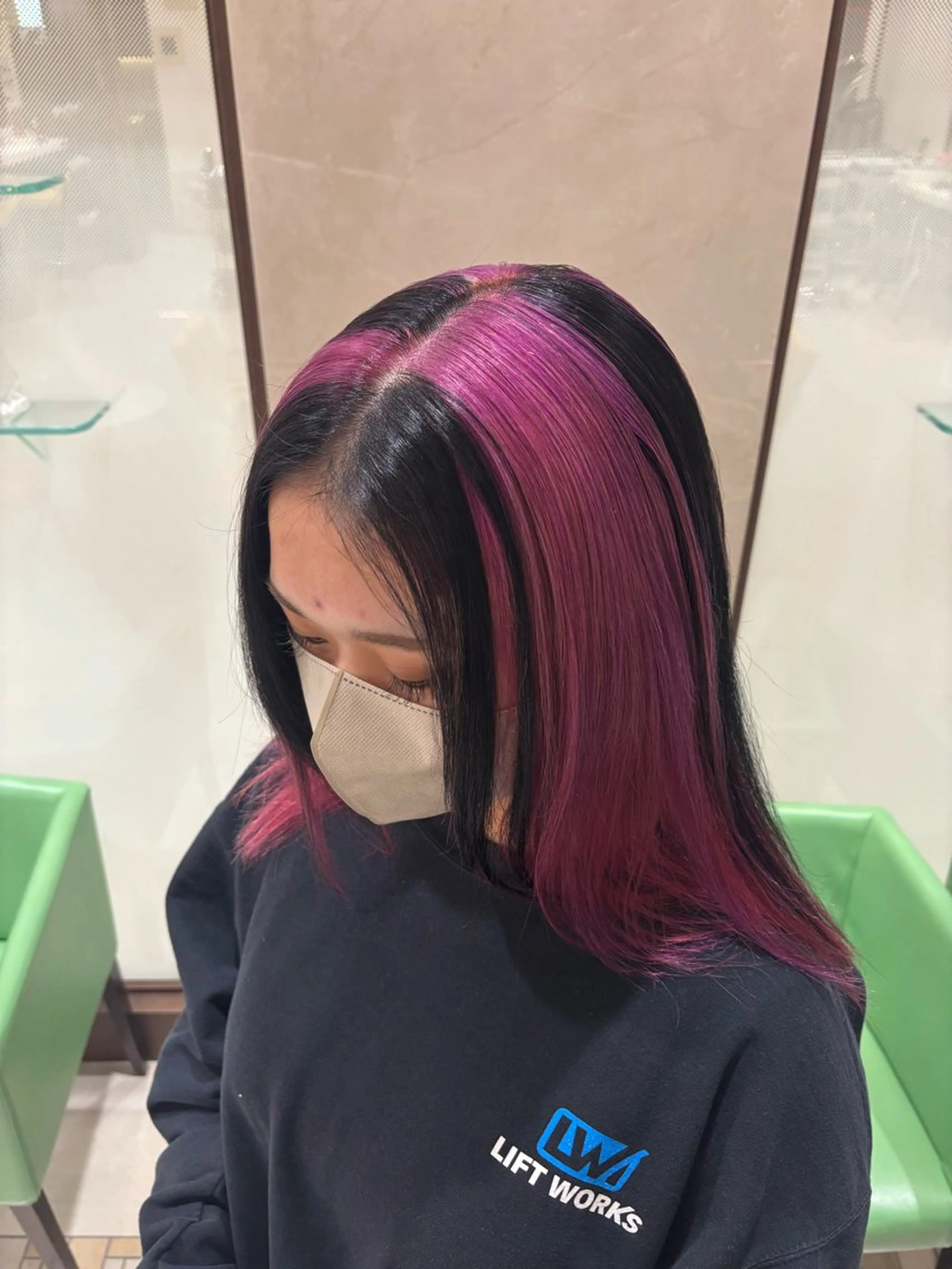 ロング カラー 黒髪 ハイトーンカラー ピンクカラー カット ヘアカラー Reverie  ZENKO所属・田中 真白のヘアスタイル