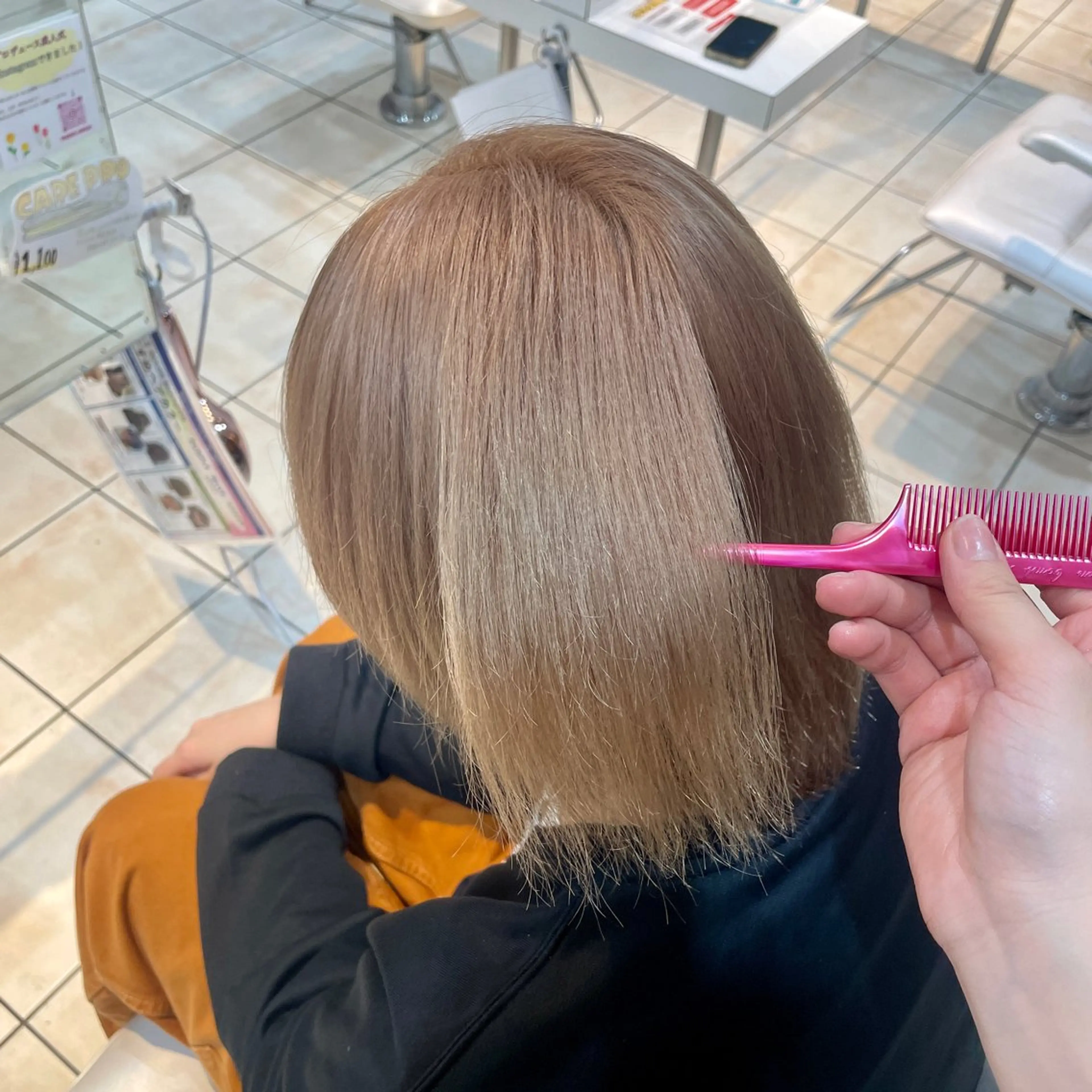 ショート カラー ブリーチ/ヘアセット 【𝙍𝙞𝙣𝙤】のヘアスタイル