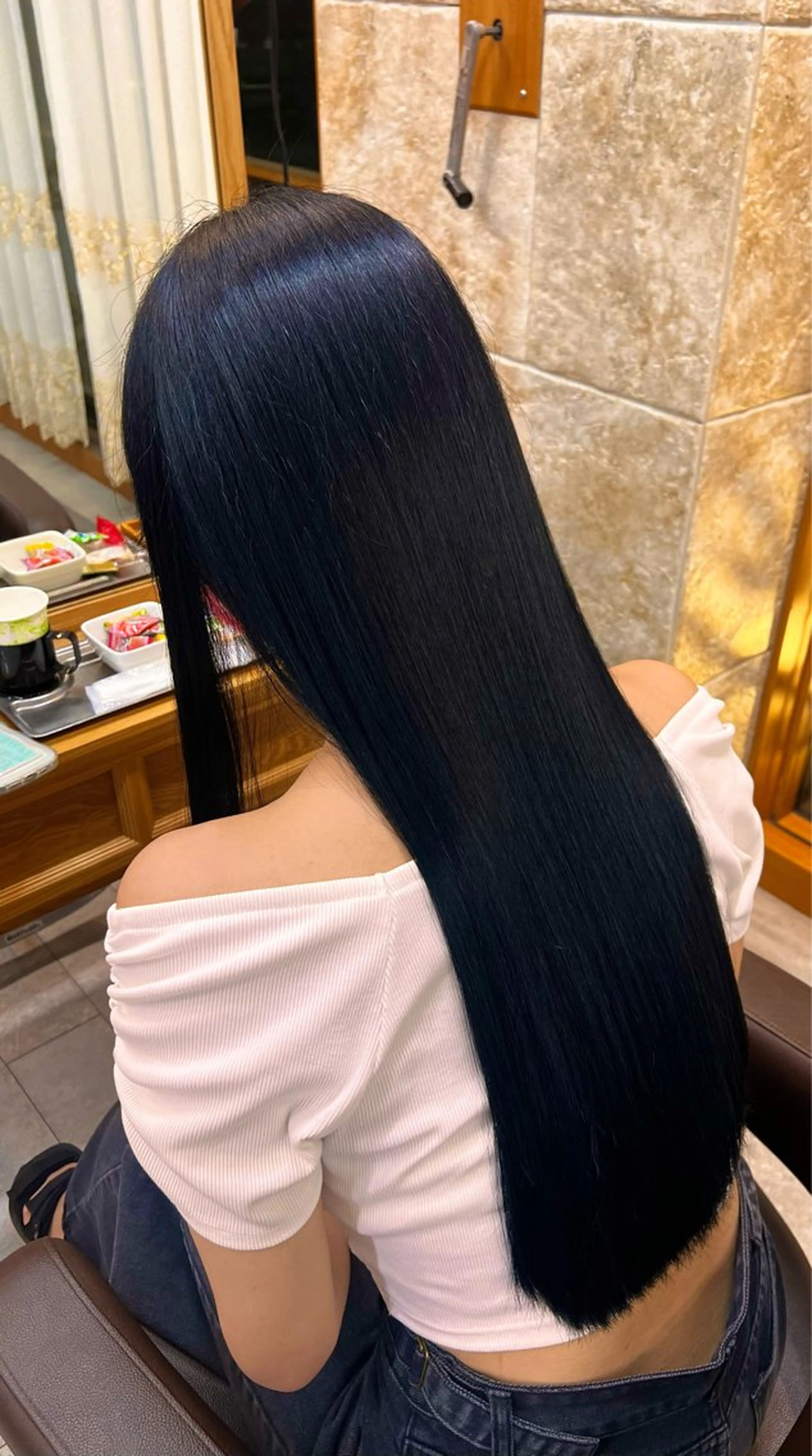 カラー 黒髪 ブルーカラー ブルーブラック Kureha .のヘアスタイル