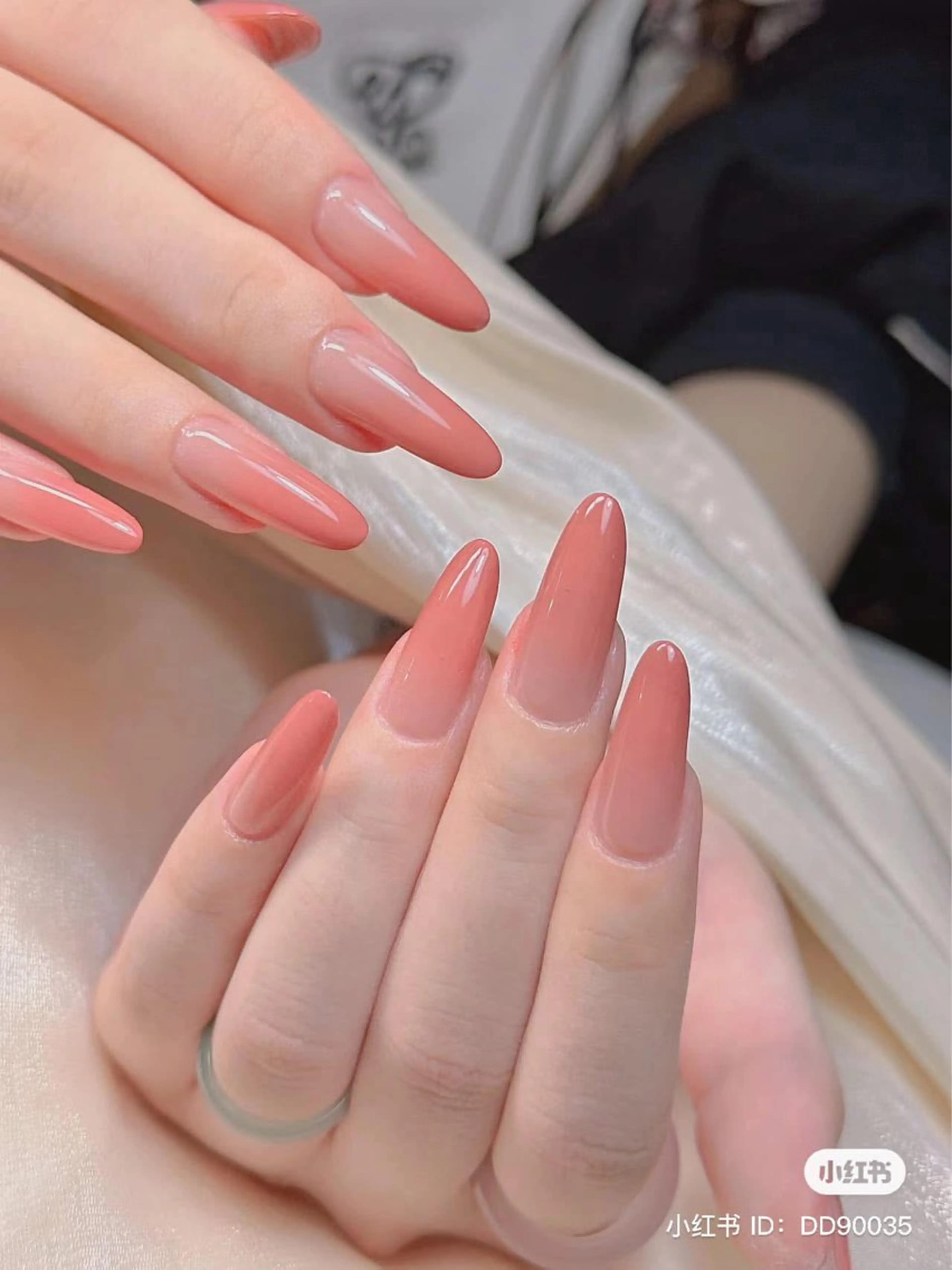 ネイル モナ& あきのネイルデザイン