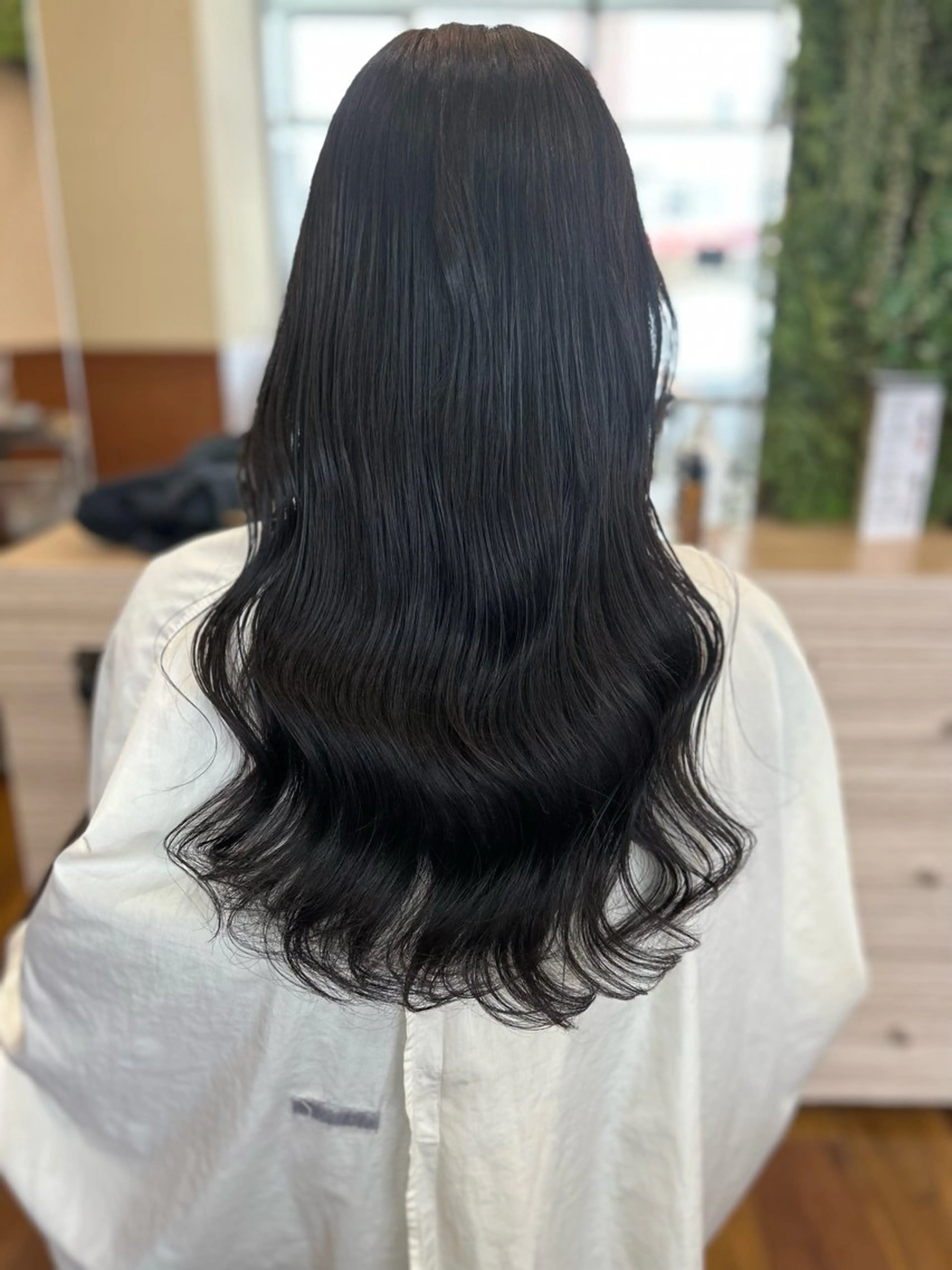 ロング ヨシンモリ 韓国風ヘア 最新ケアカラー 髪質改善YUTOのヘアスタイル