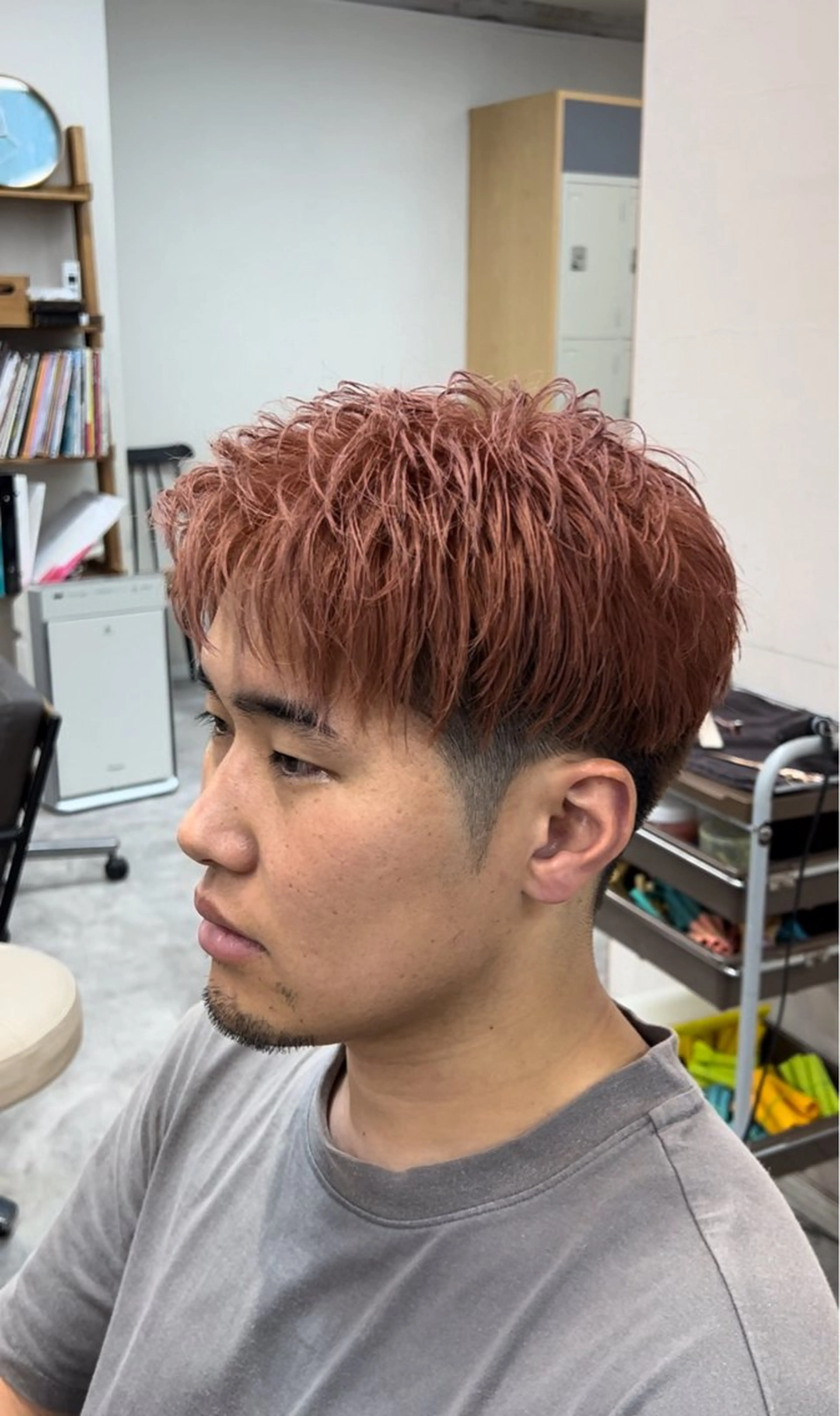 カラー メンズ メンズブリーチ メンズハイトーン ブリーチ ハイトーンカラー DIECE  SHIBUYA所属・小野寺 彗人のヘアスタイル